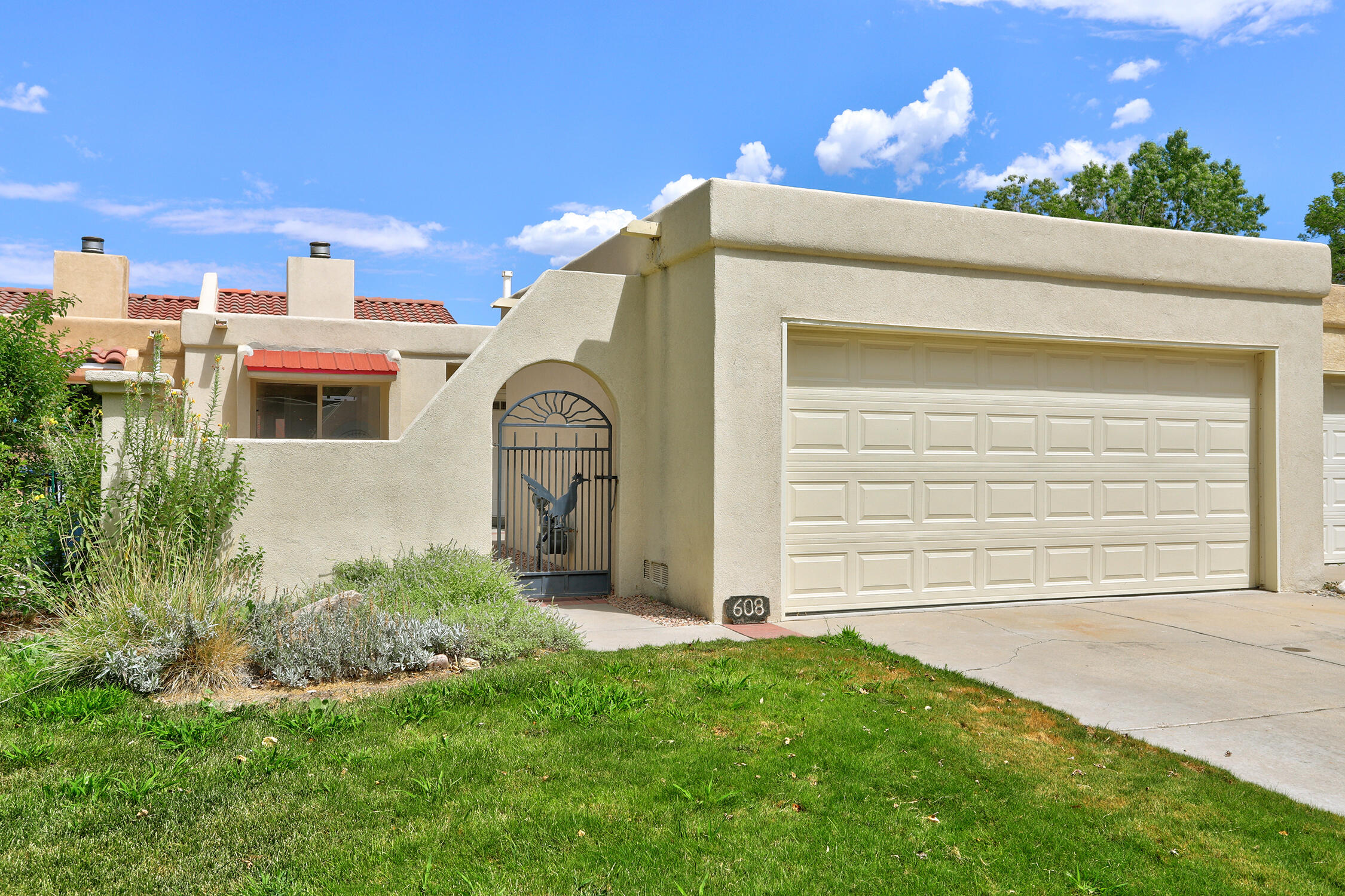 Photo 7 — 608 Meadow Green Court SE