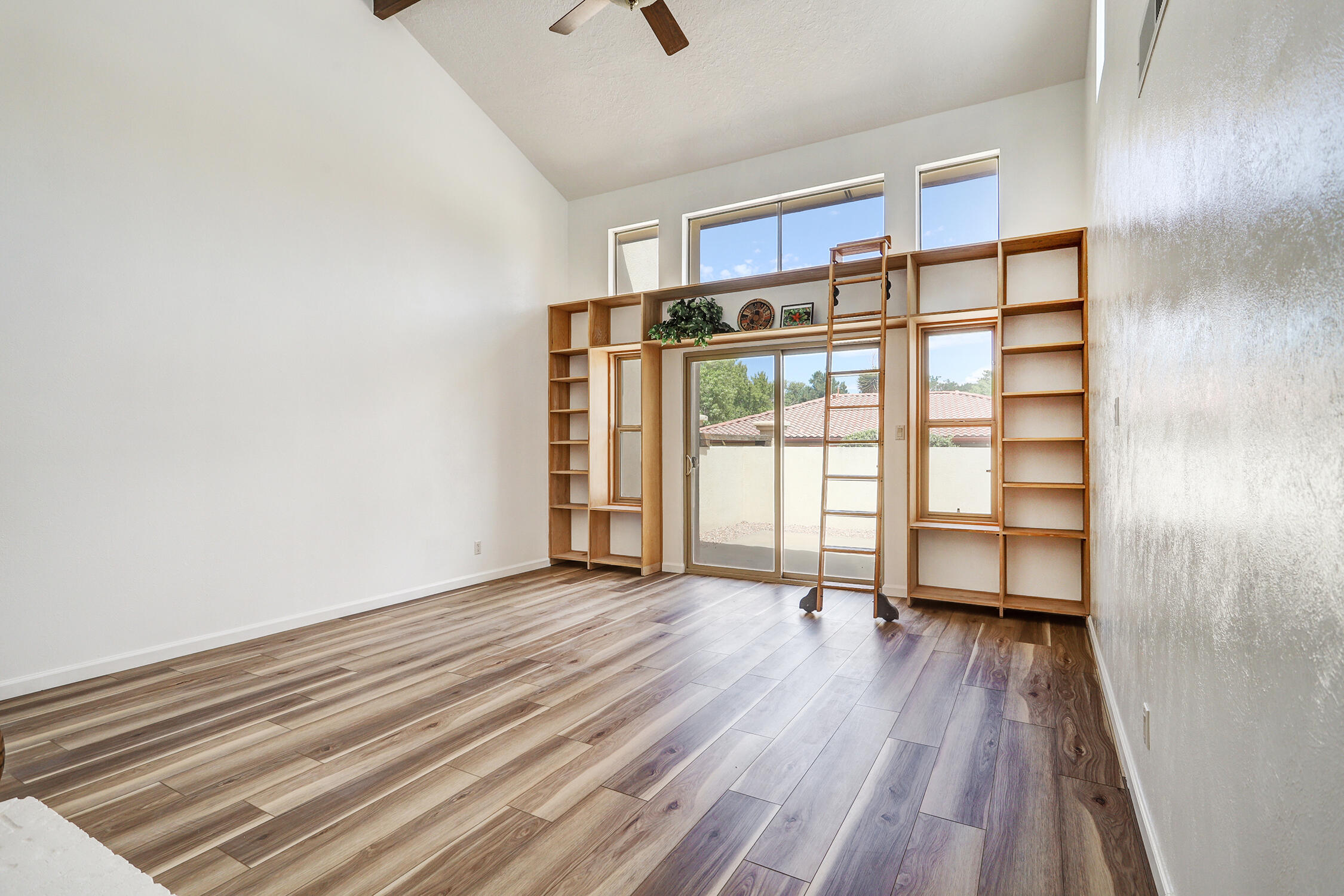 Photo 12 — 608 Meadow Green Court SE