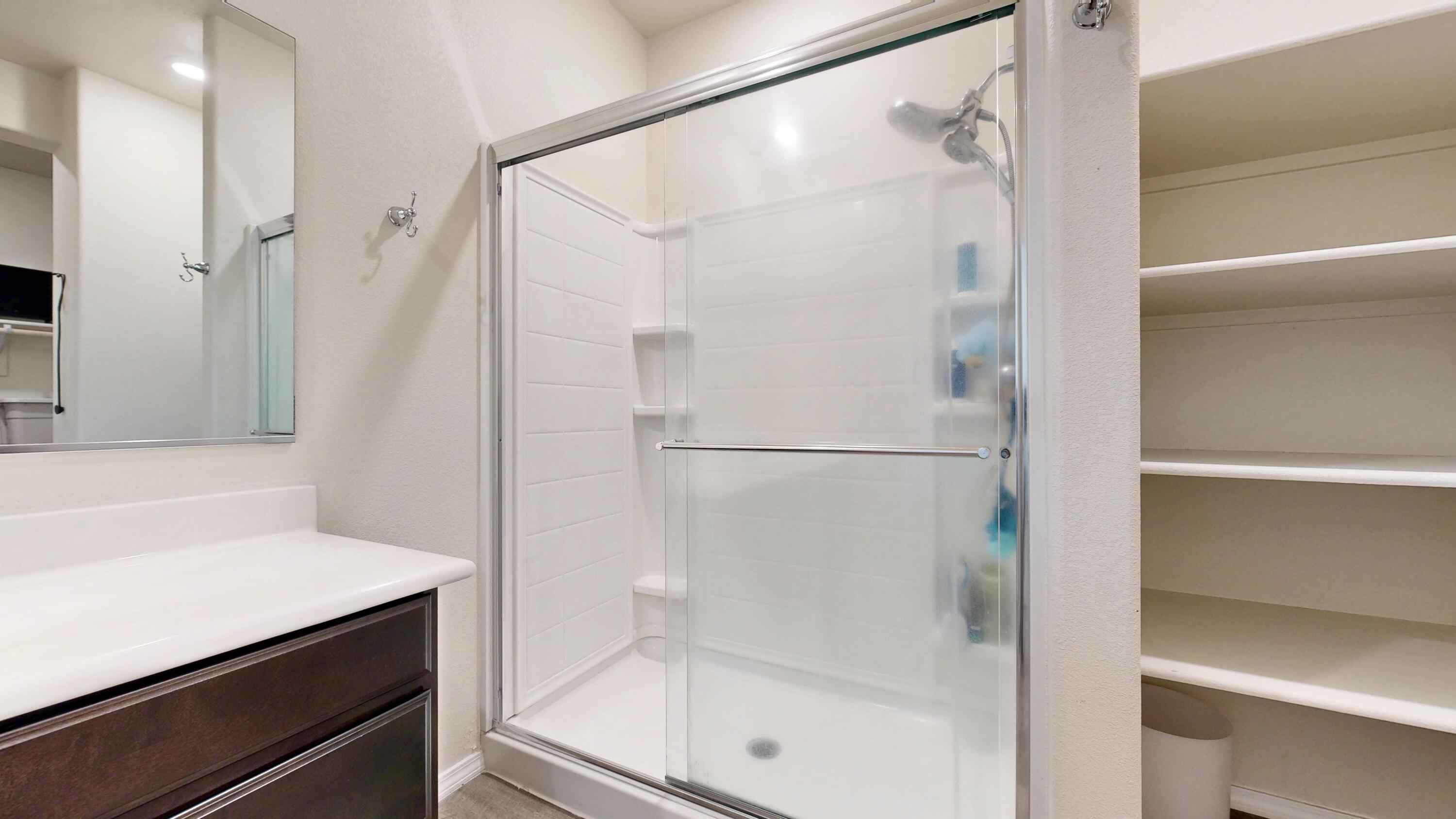 Photo 11 — 3603 Timberline Road NE