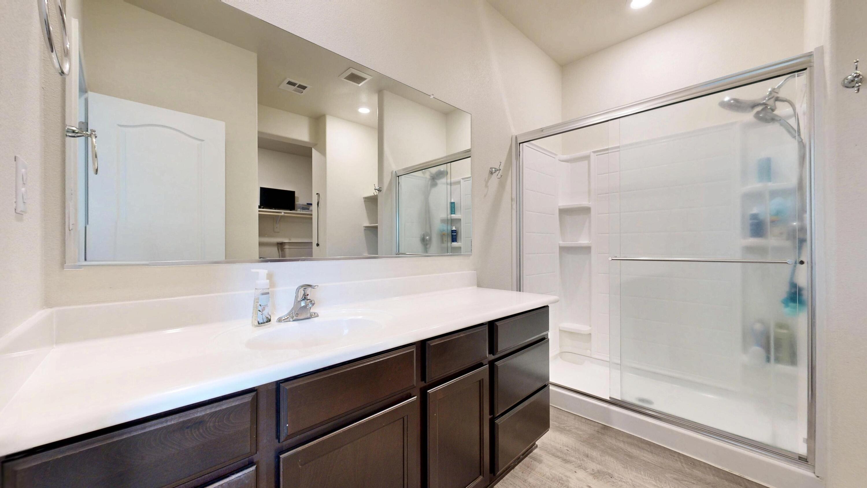 Photo 12 — 3603 Timberline Road NE