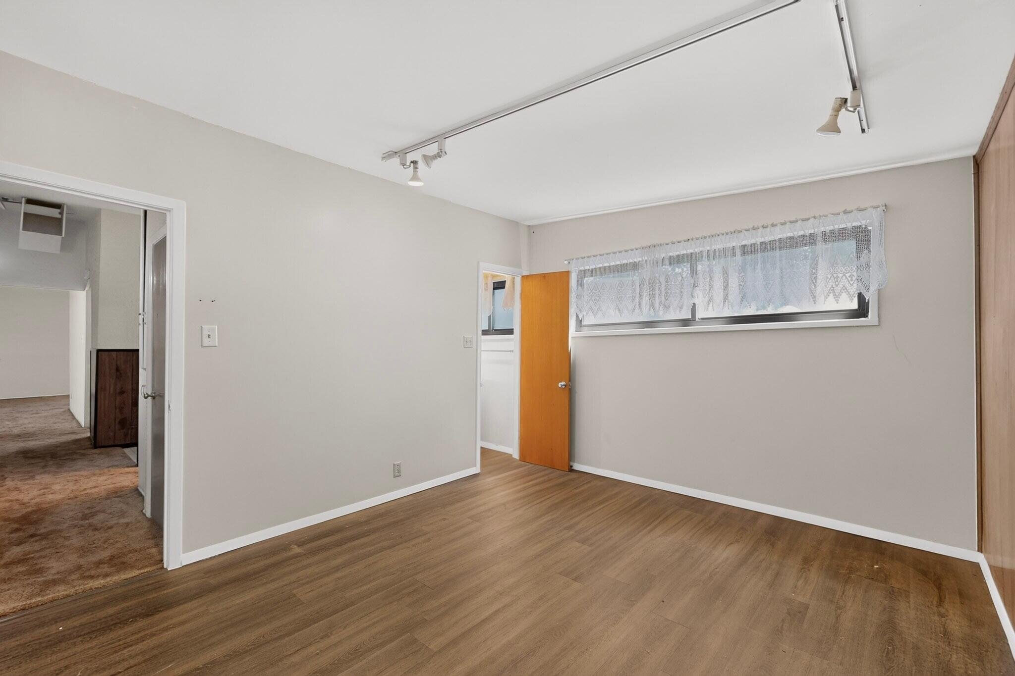 Photo 6 — 1501 Mary Ellen Street NE