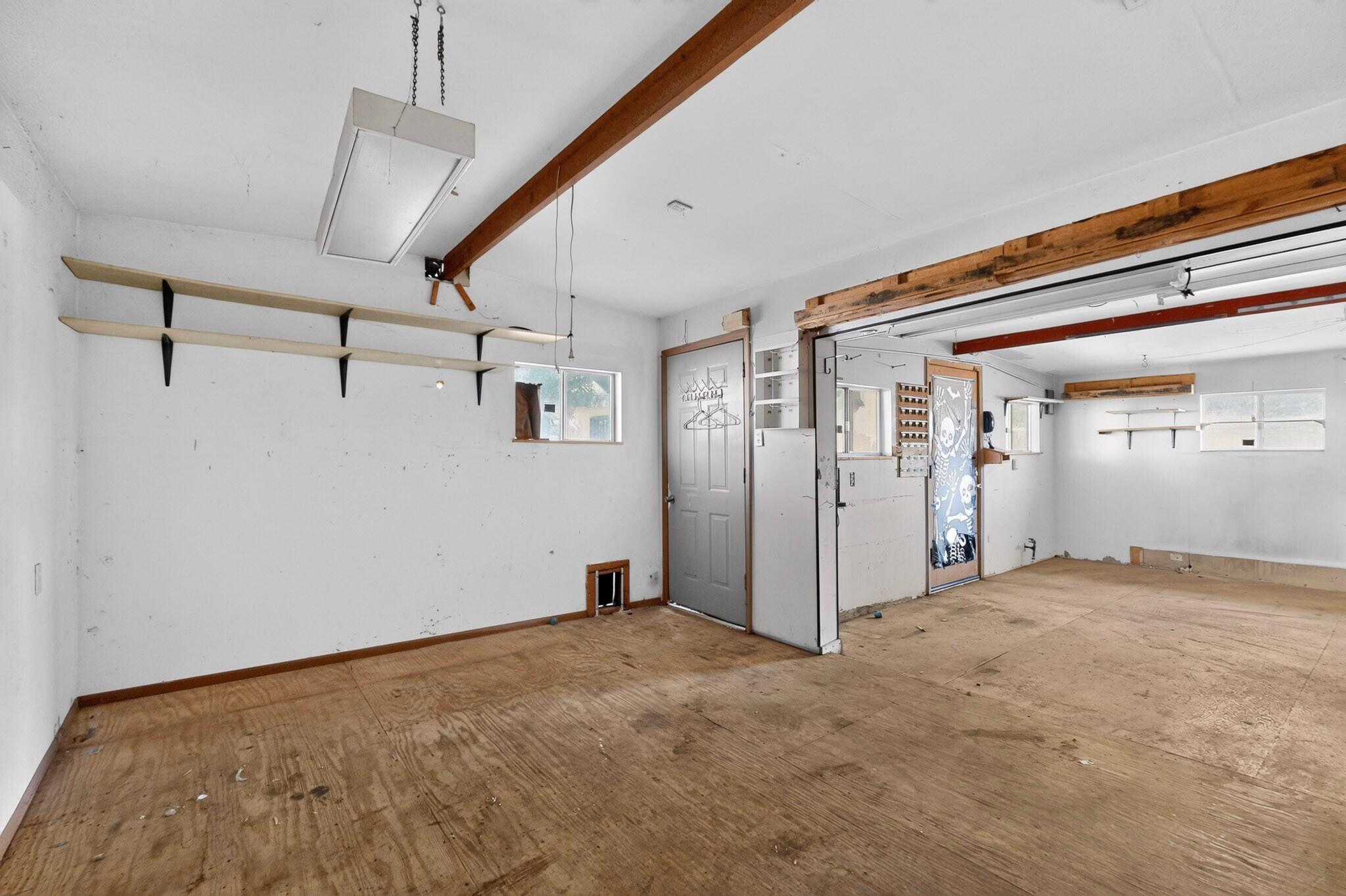 Photo 17 — 1501 Mary Ellen Street NE