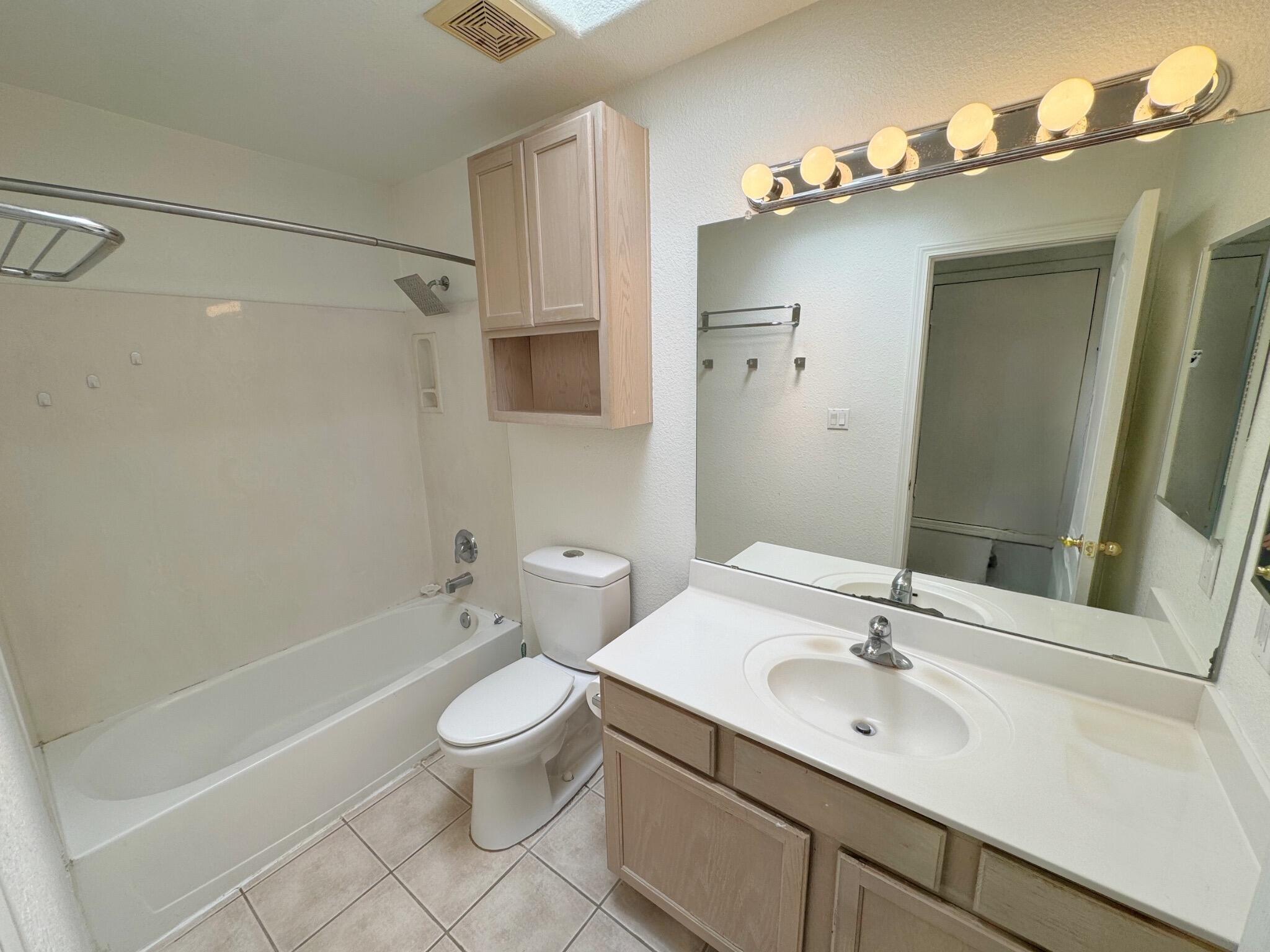Photo 4 — 7424 Desert Eagle Road NE