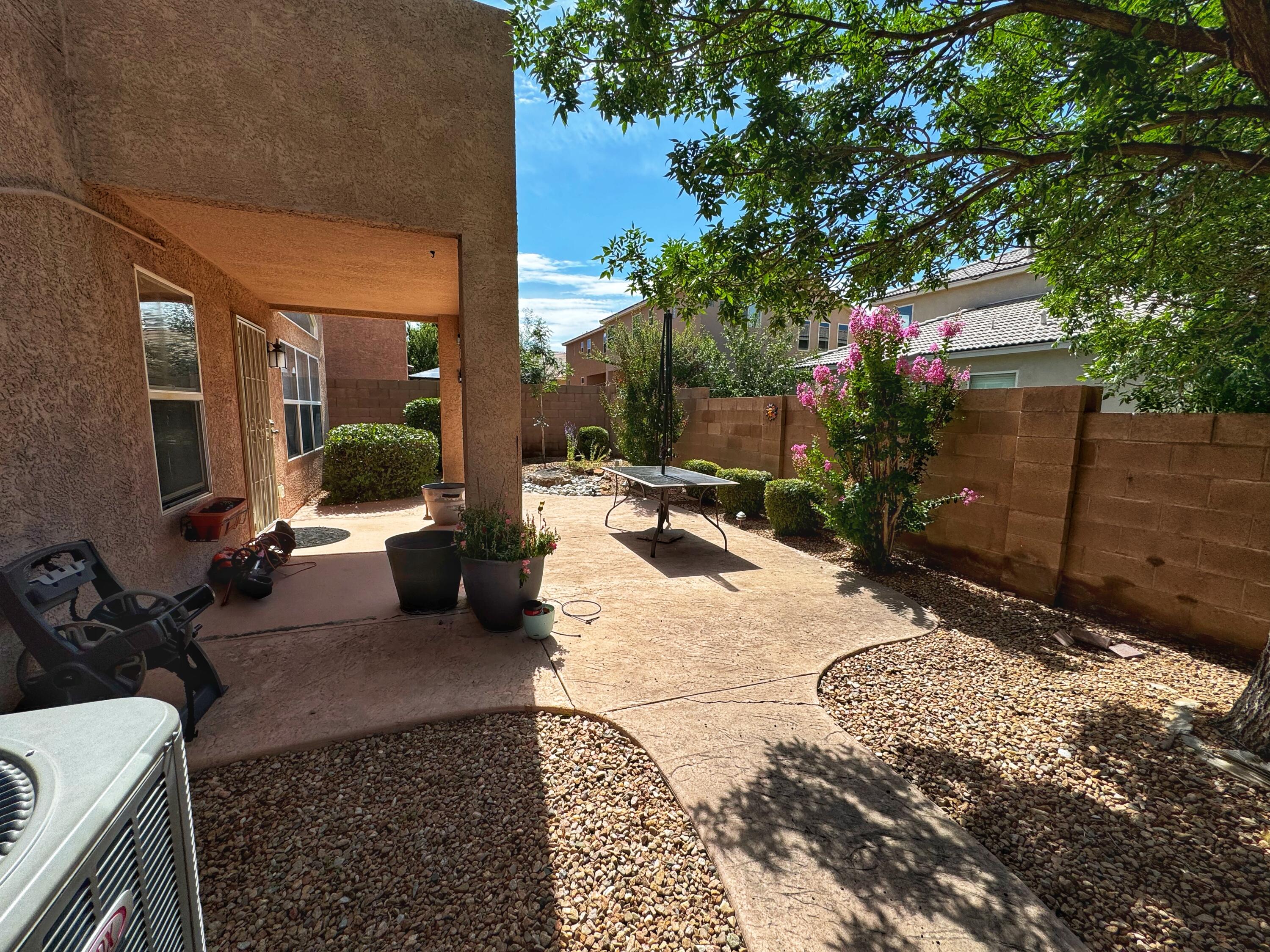 Photo 15 — 7424 Desert Eagle Road NE