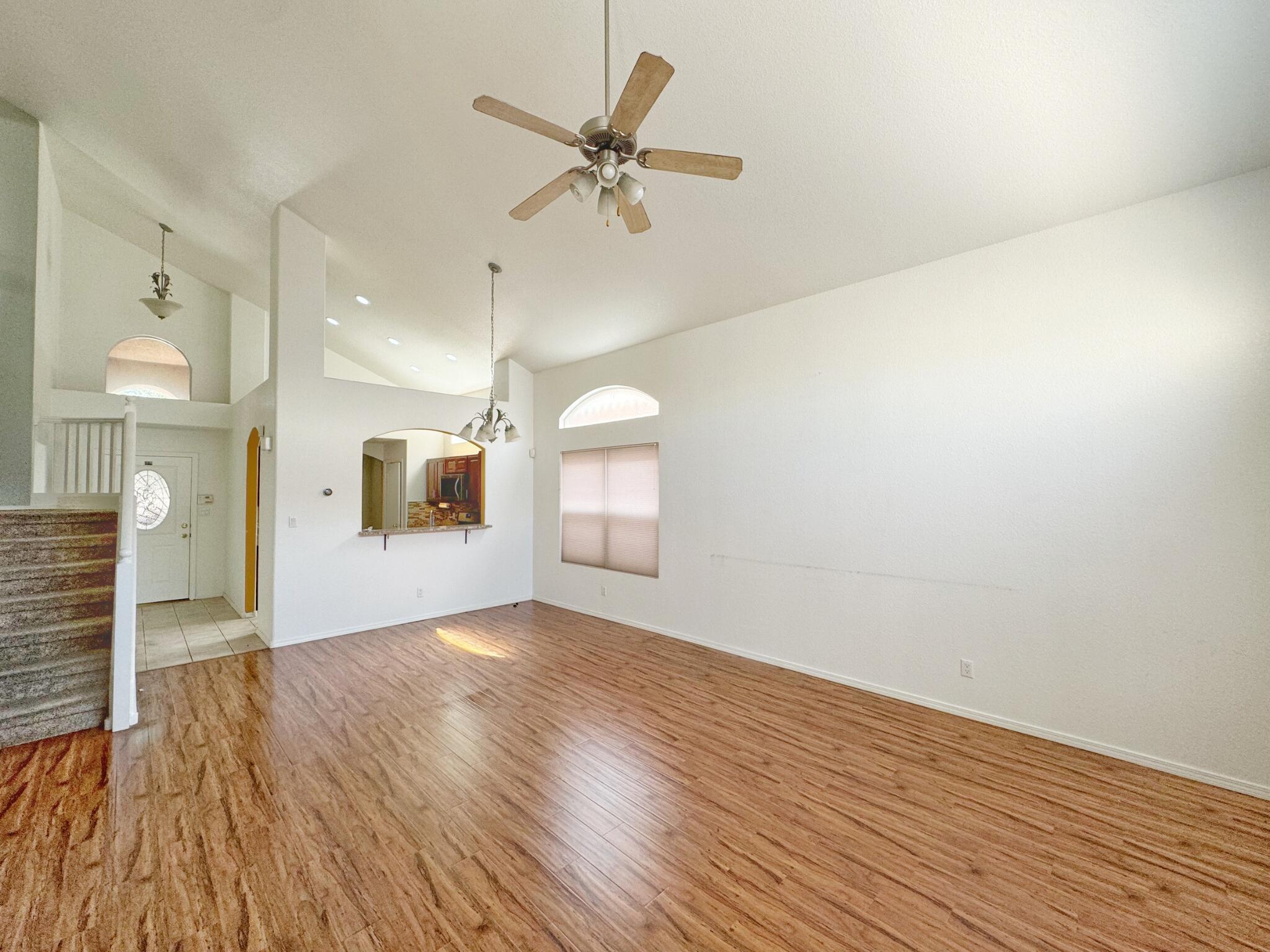 Photo 16 — 7424 Desert Eagle Road NE