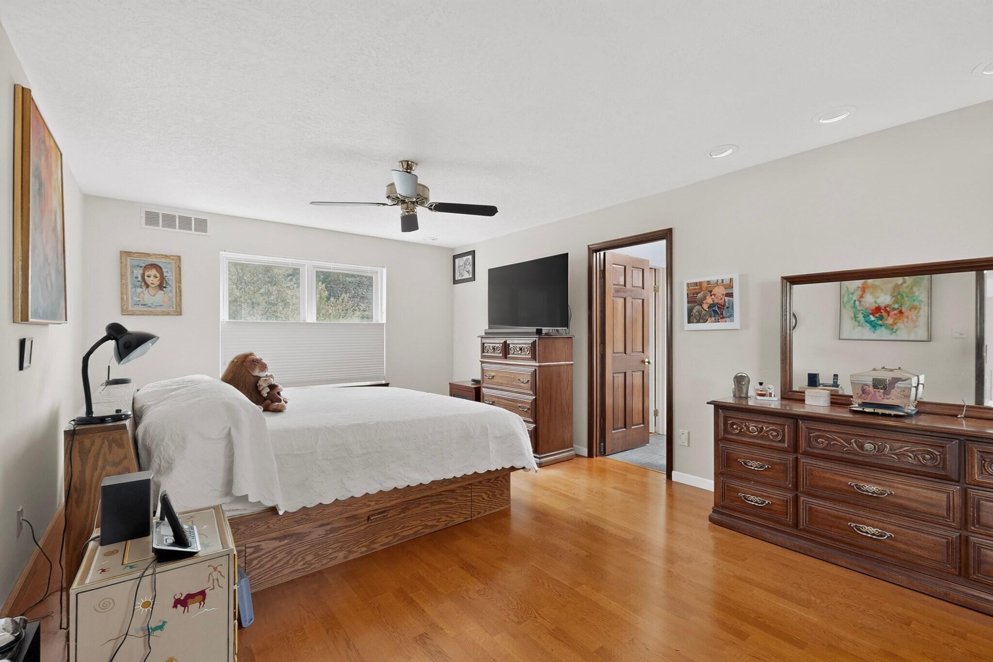 Photo 11 — 1230 Rockrose Road NE 12
