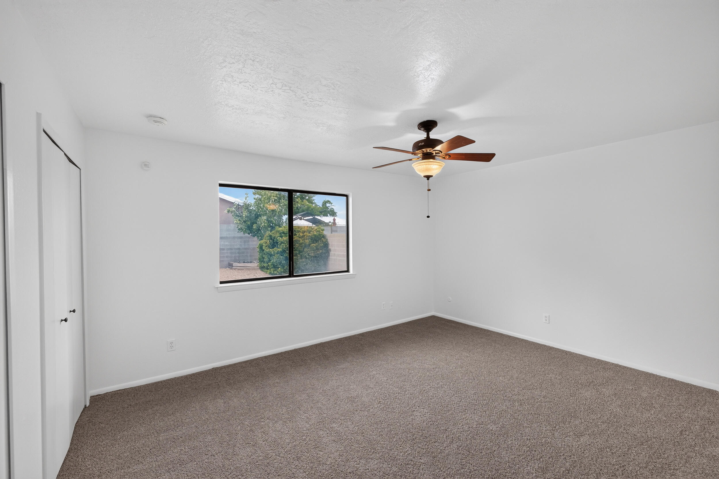 Photo 12 — 4917 Chisholm Trail NW