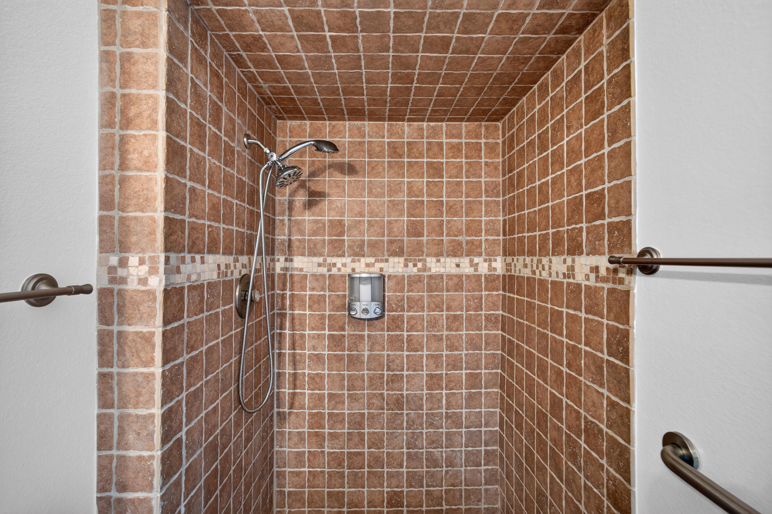 Photo 16 — 4917 Chisholm Trail NW