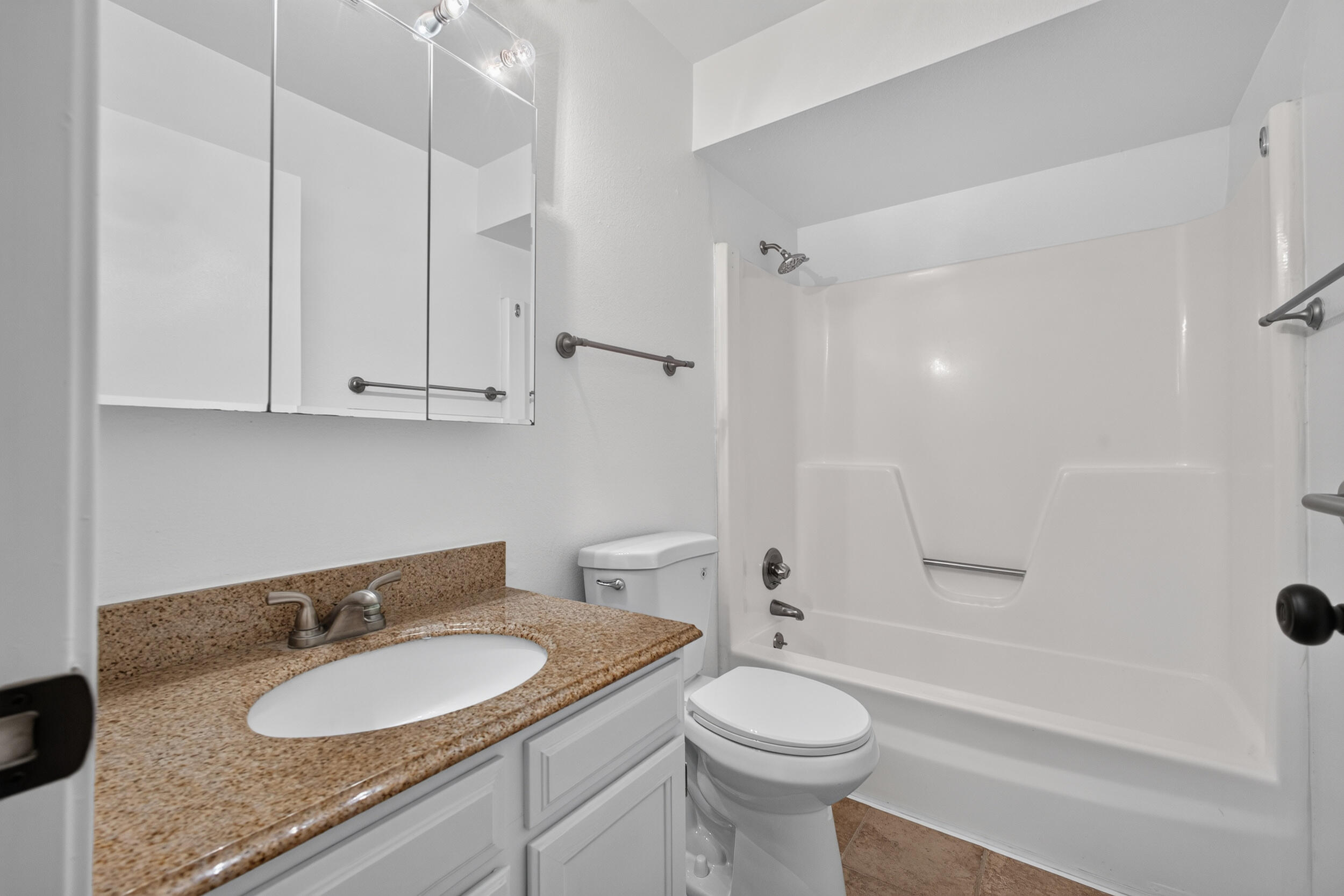 Photo 19 — 4917 Chisholm Trail NW