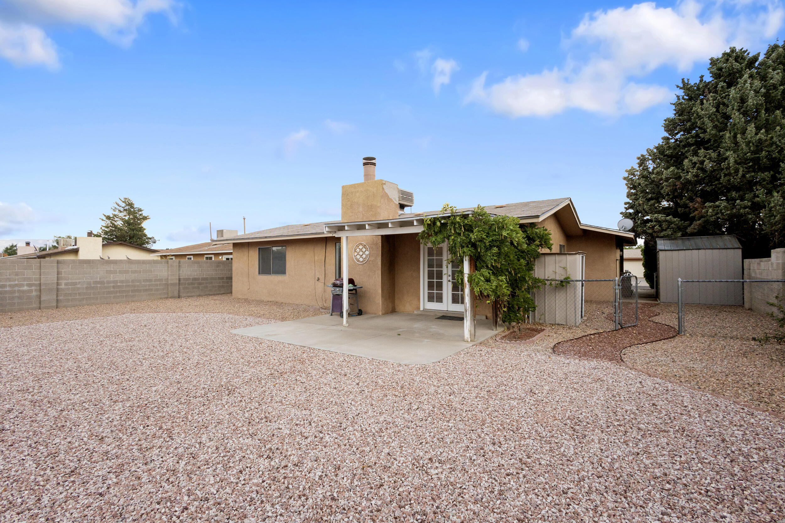 Photo 5 — 4917 Chisholm Trail NW