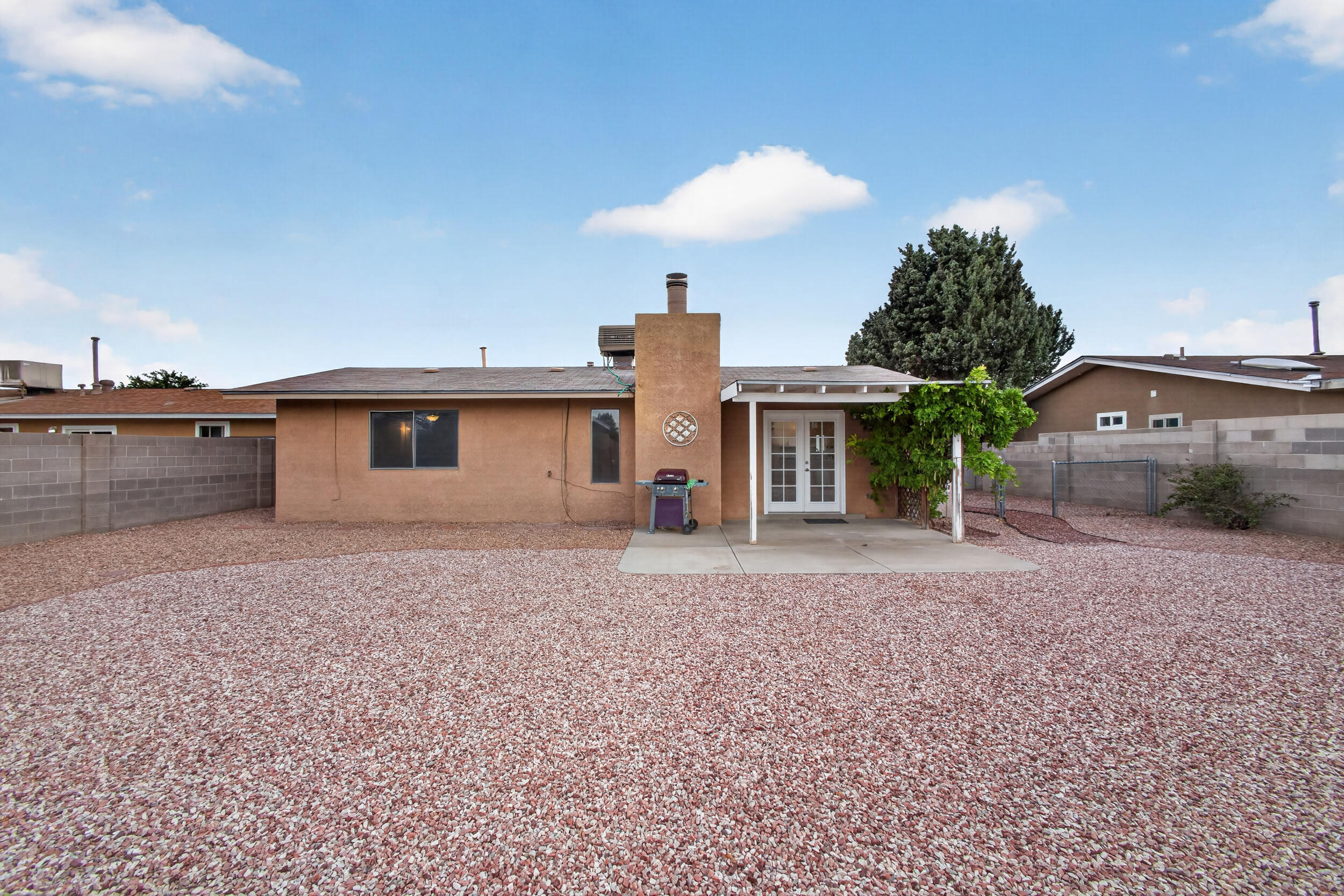 Photo 6 — 4917 Chisholm Trail NW