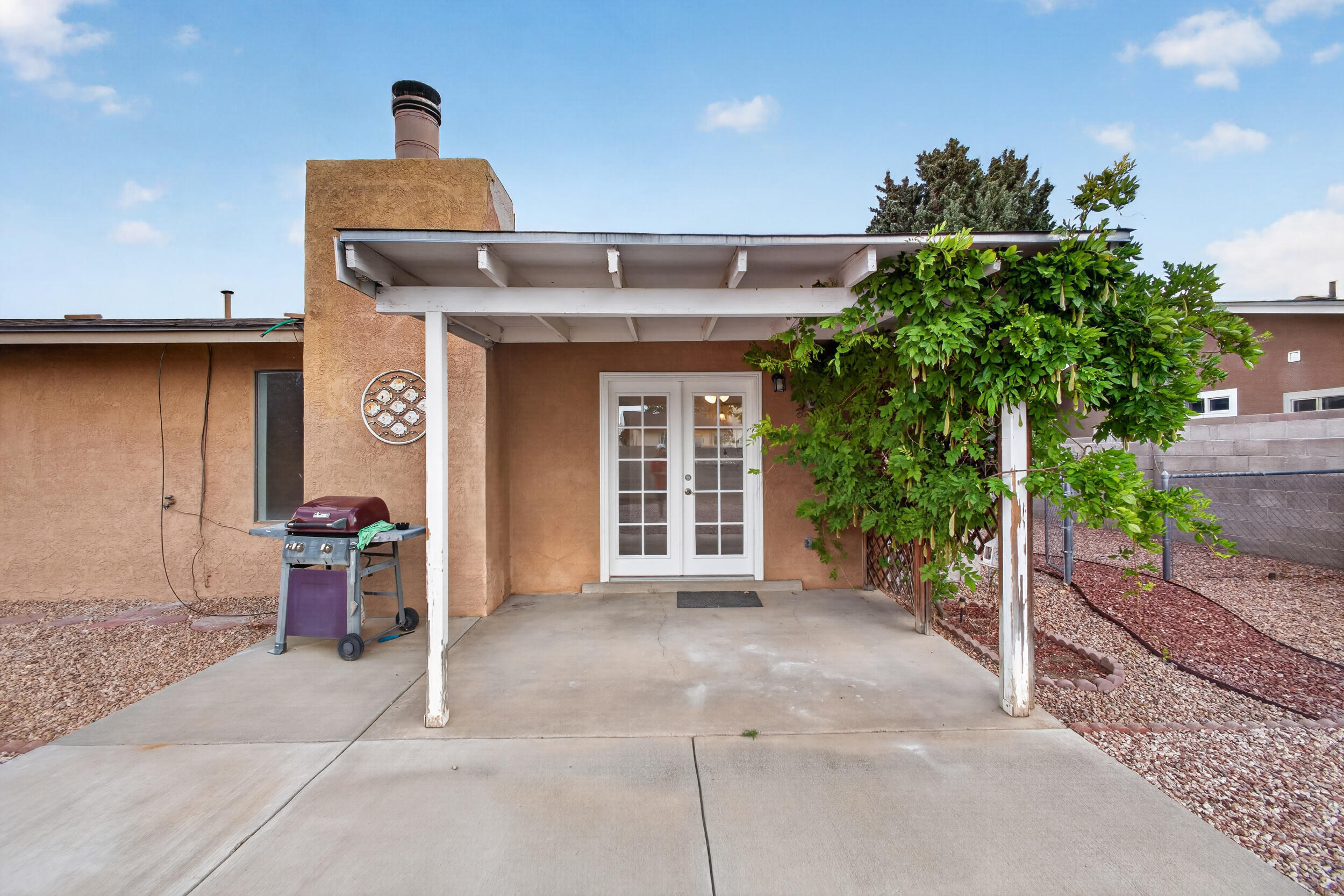 Photo 7 — 4917 Chisholm Trail NW