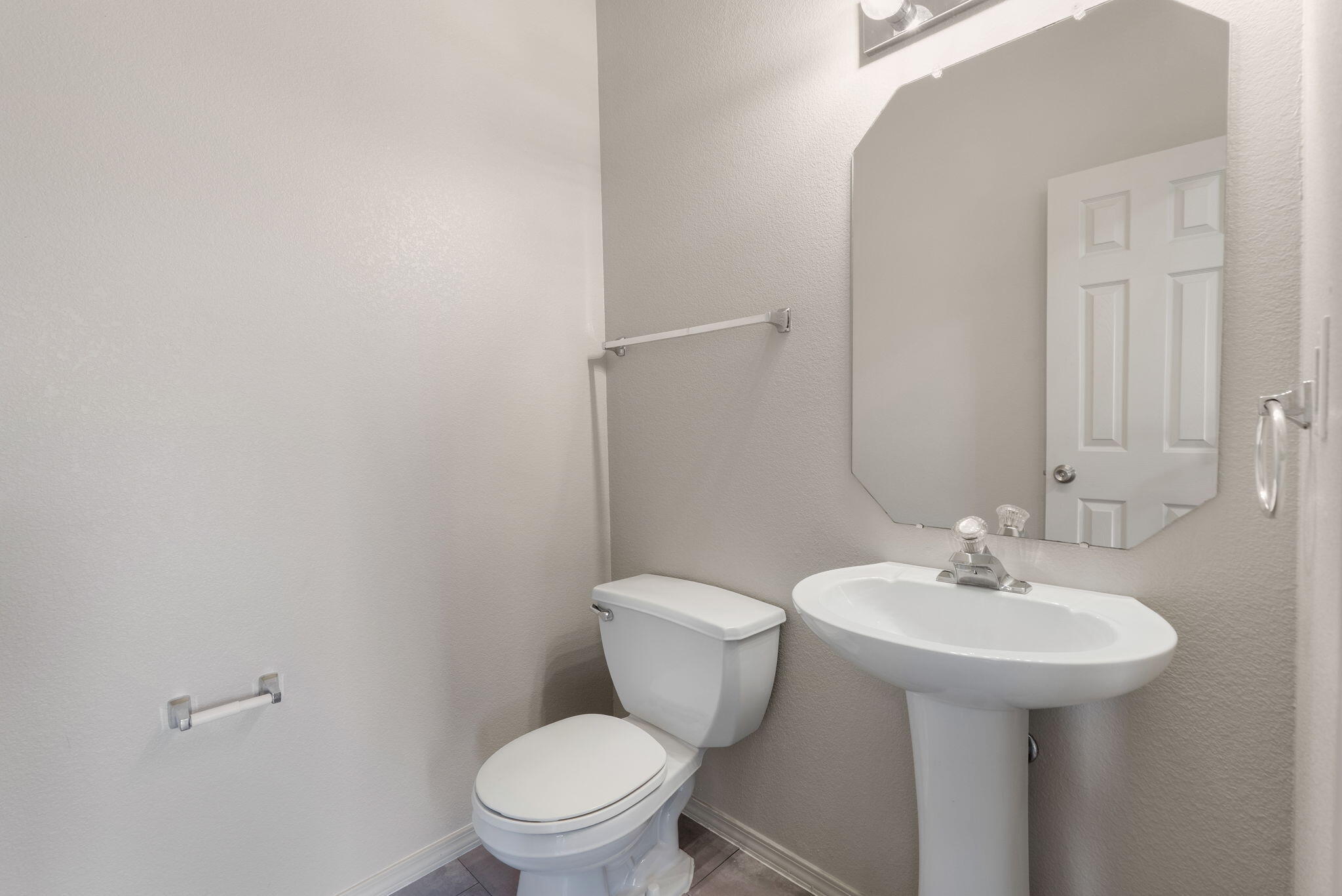 Photo 15 — 1535 Ocean Breeze Drive NE
