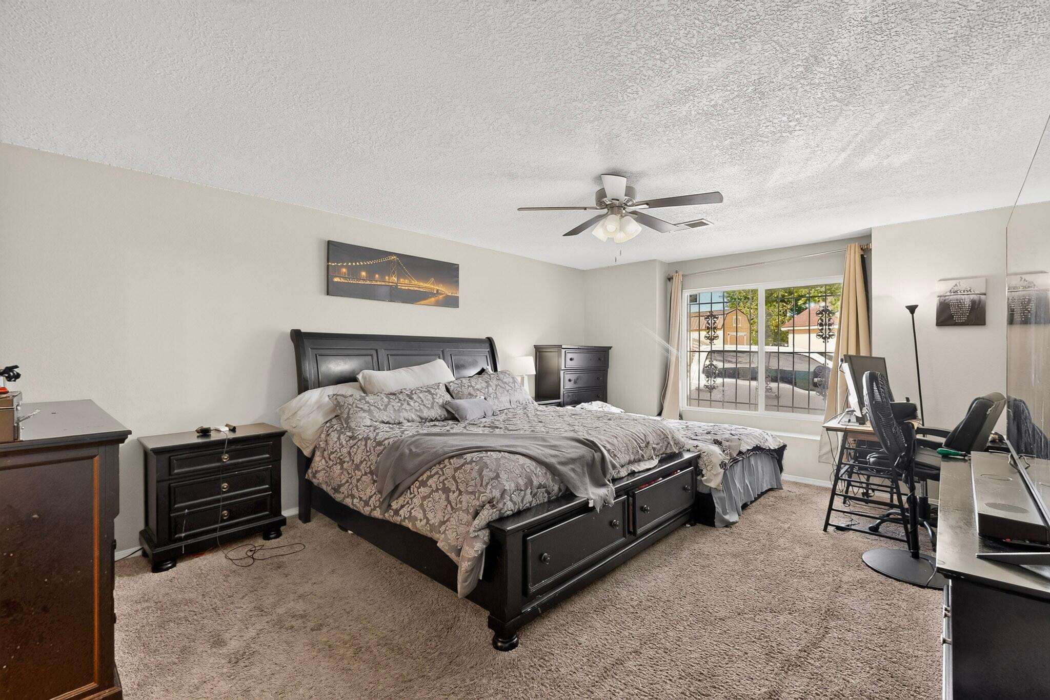 Photo 15 — 512 Leeward Drive NW