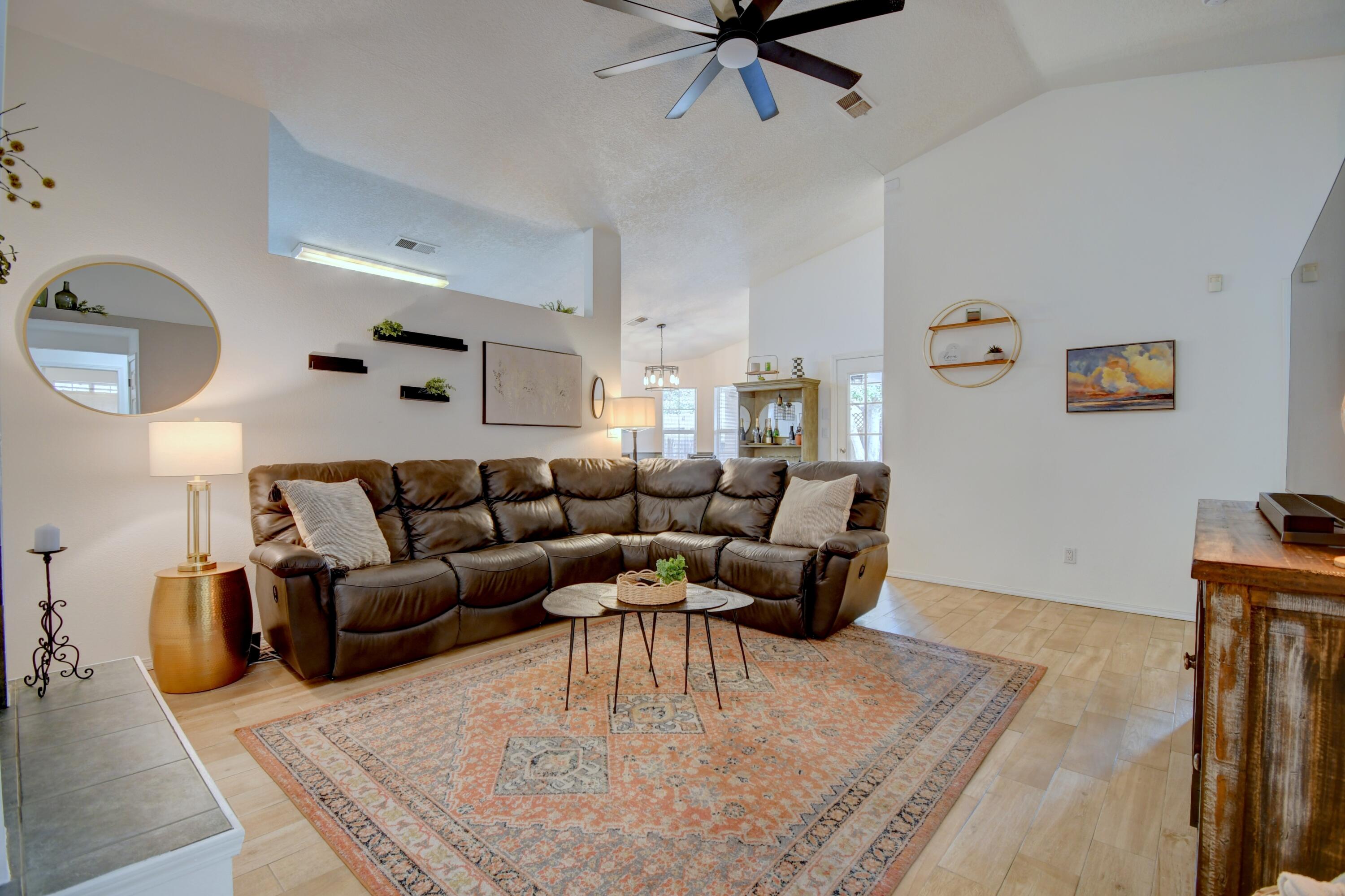 Photo 2 — 7115 Porlamar Road NW