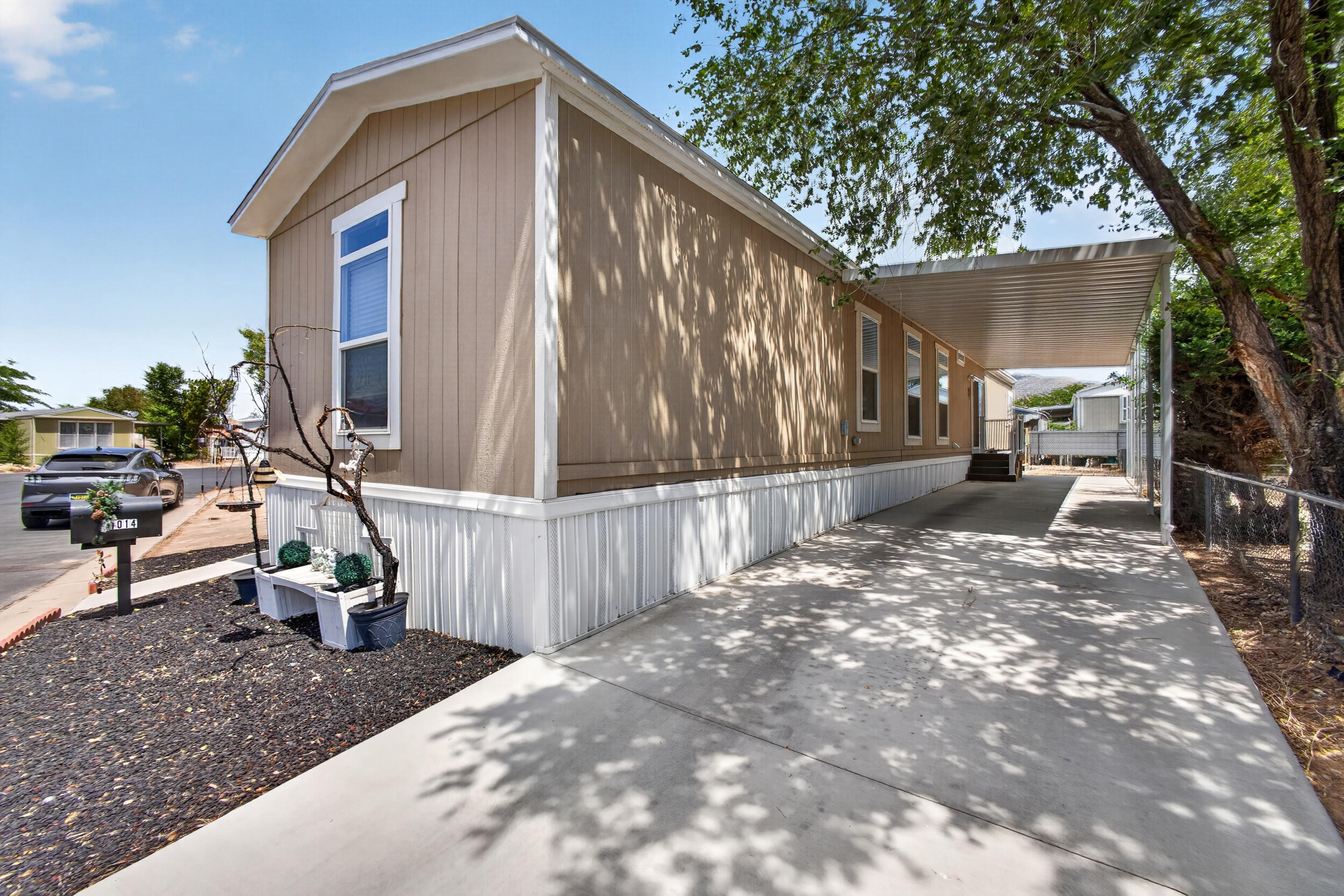 1014 Mustang Trail SE, Albuquerque, NM 87123