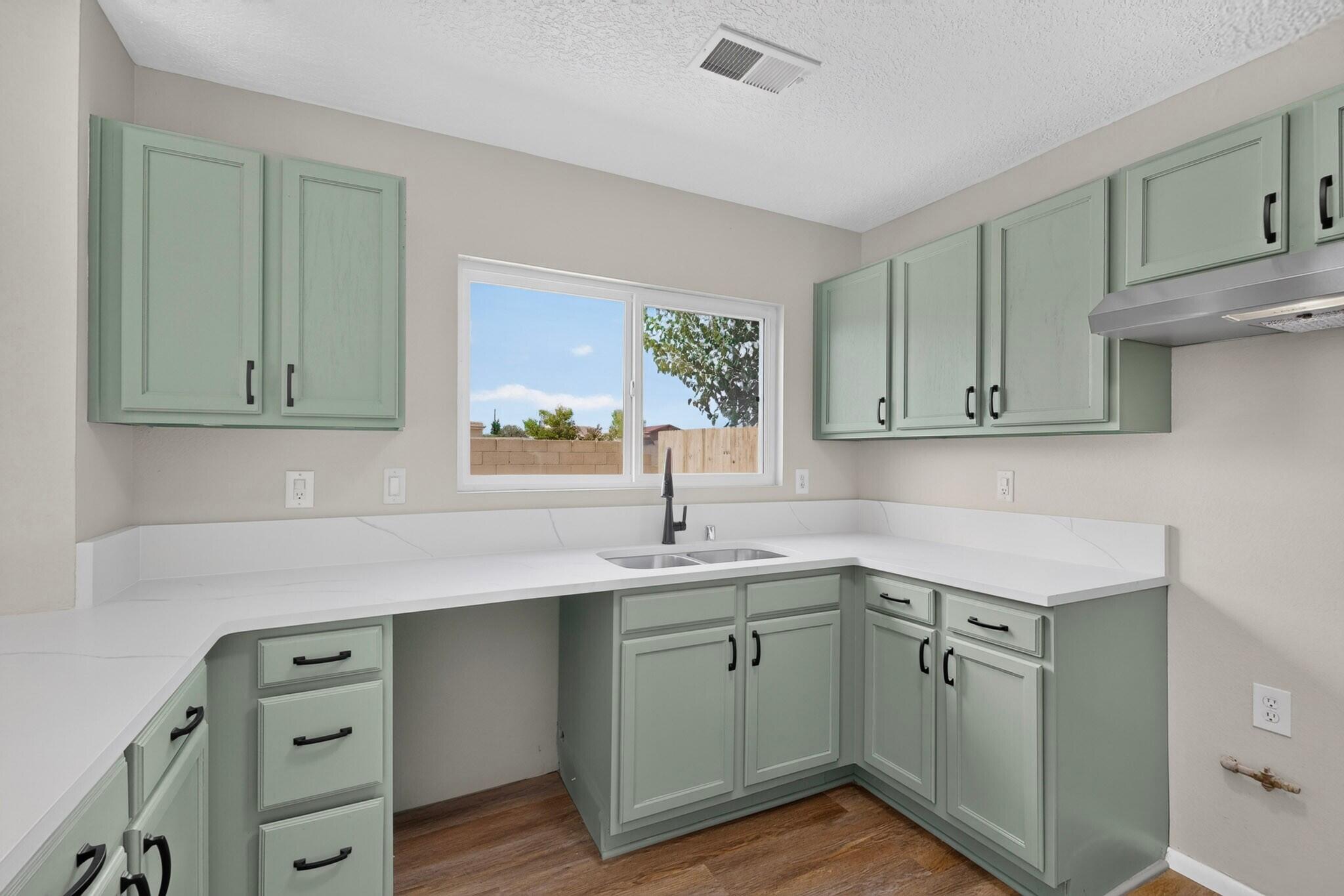 Photo 6 — 7315 Embarcadera Drive SW