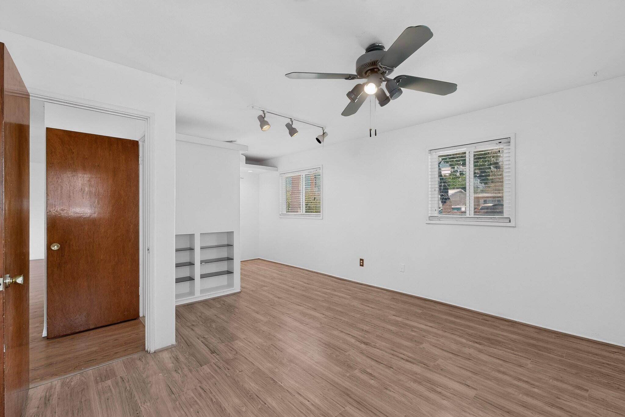 Photo 6 — 11604 Rosemont Avenue NE