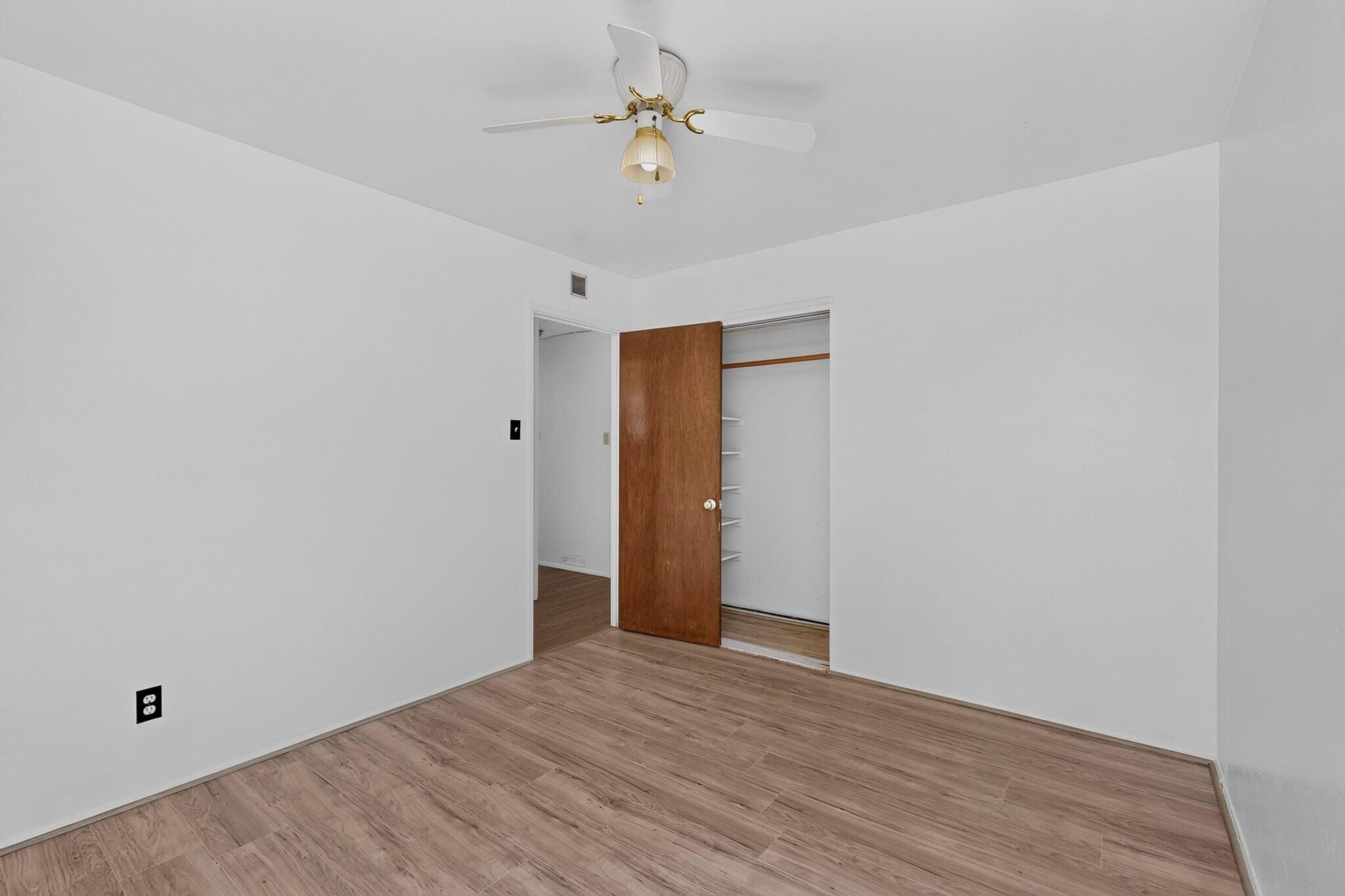 Photo 14 — 11604 Rosemont Avenue NE