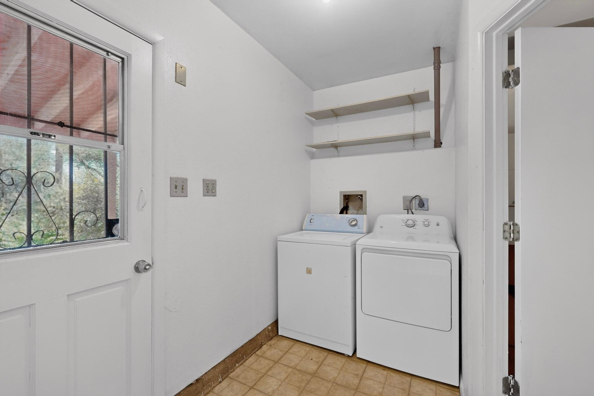 Photo 19 — 11604 Rosemont Avenue NE