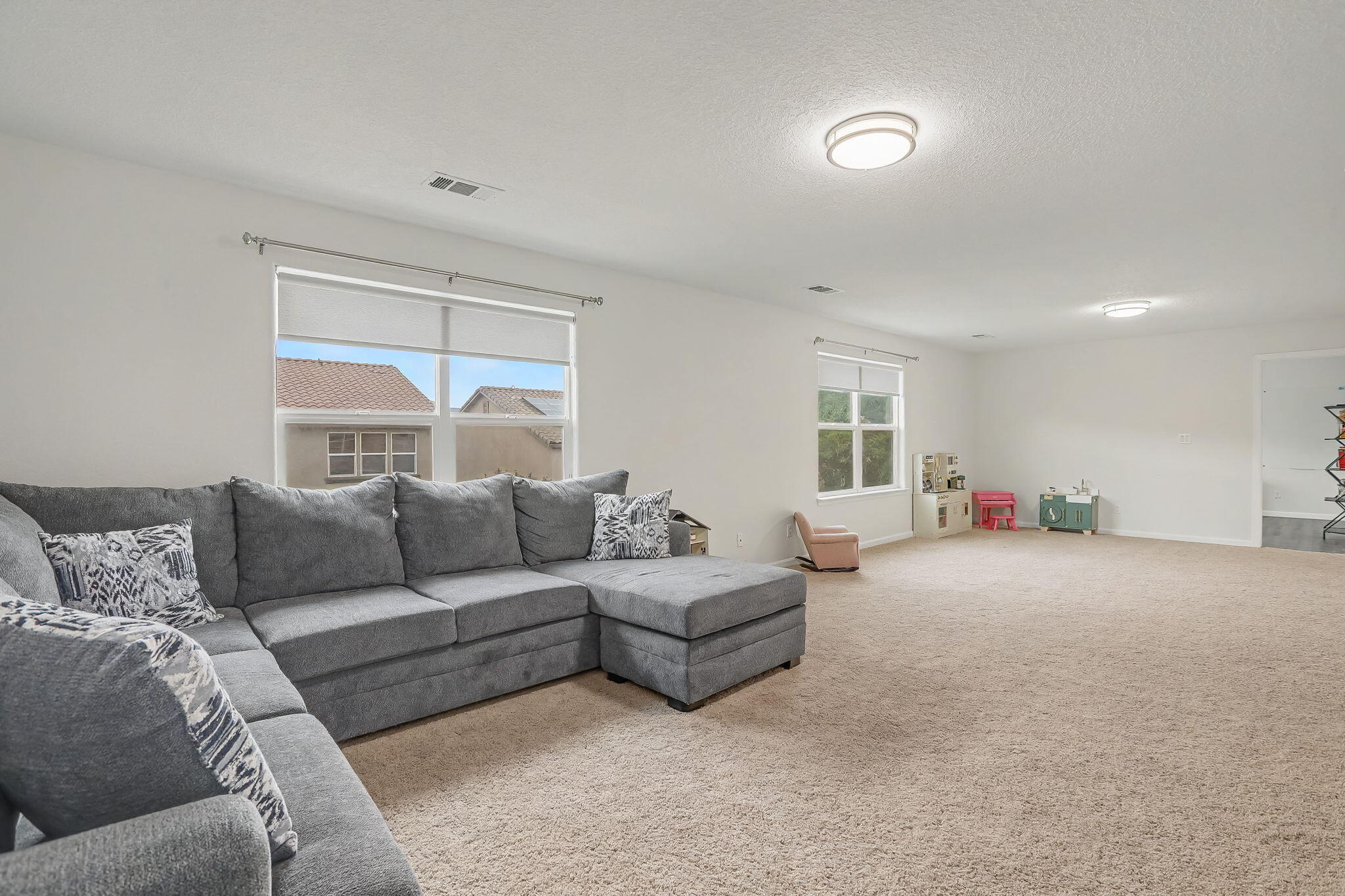 Photo 3 — 22 Monte Vista Drive NE