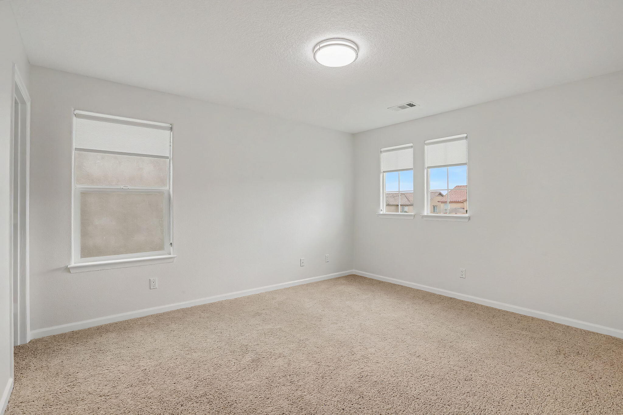 Photo 9 — 22 Monte Vista Drive NE