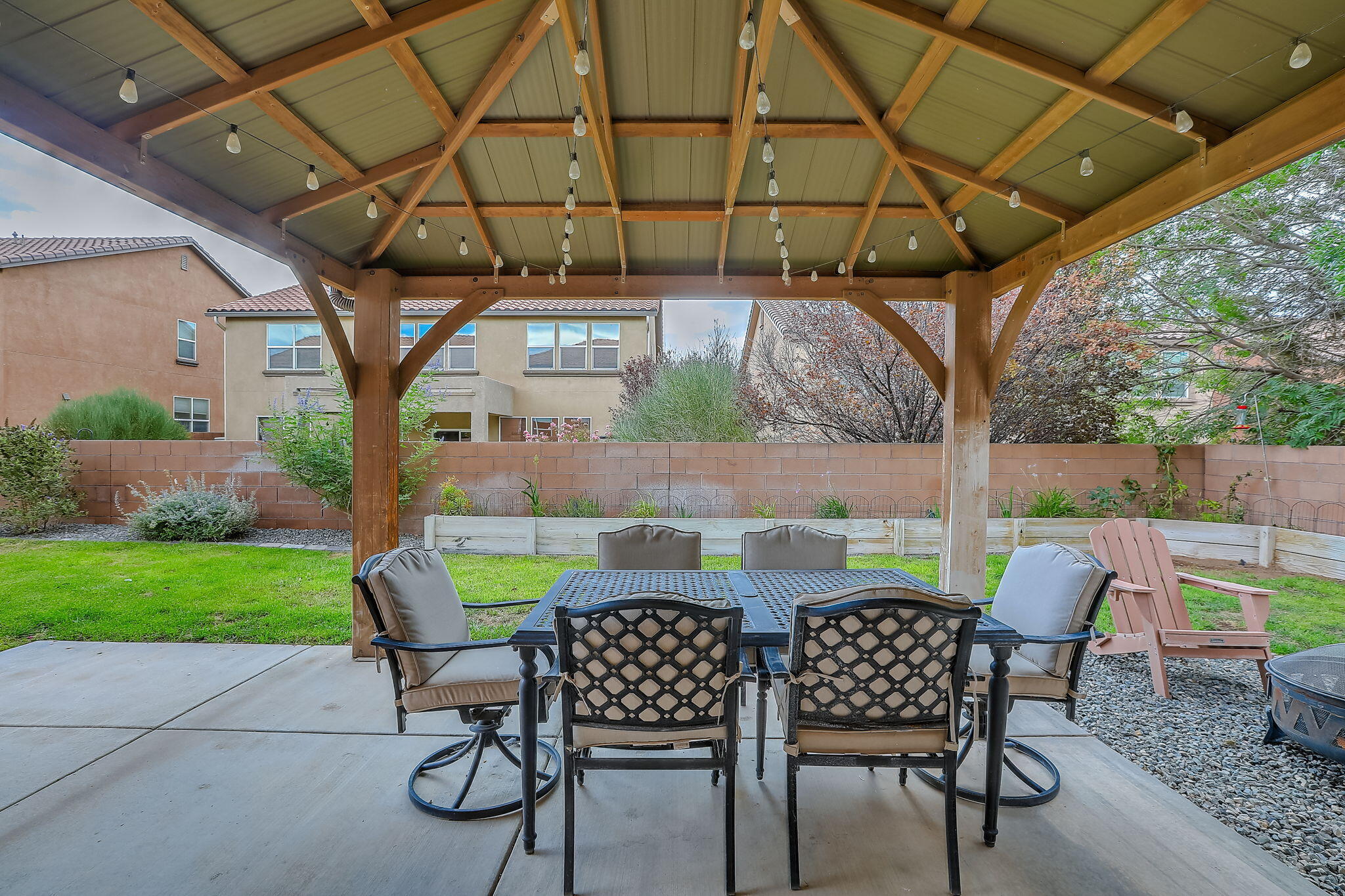 Photo 12 — 22 Monte Vista Drive NE