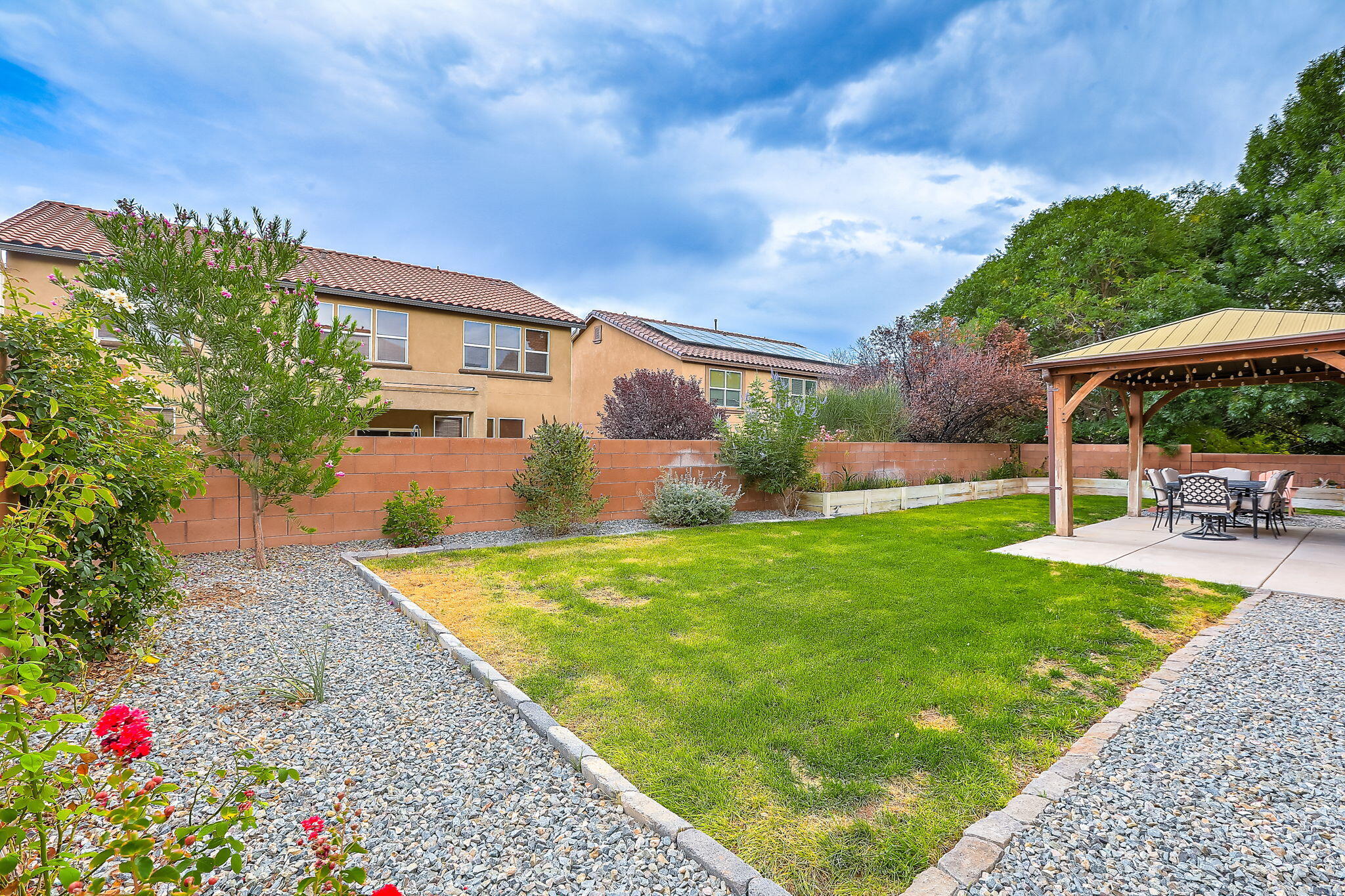 Photo 16 — 22 Monte Vista Drive NE