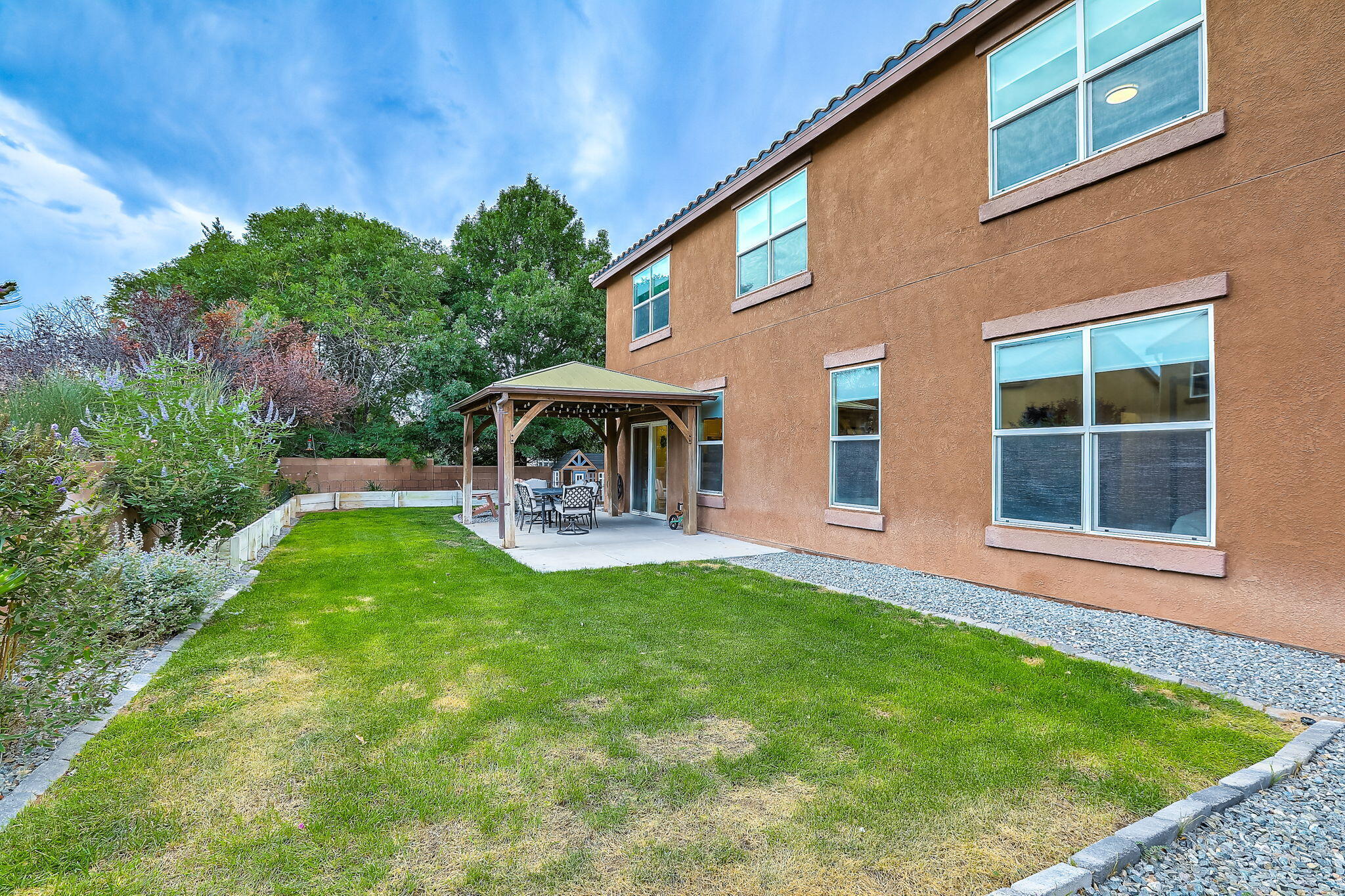 Photo 18 — 22 Monte Vista Drive NE
