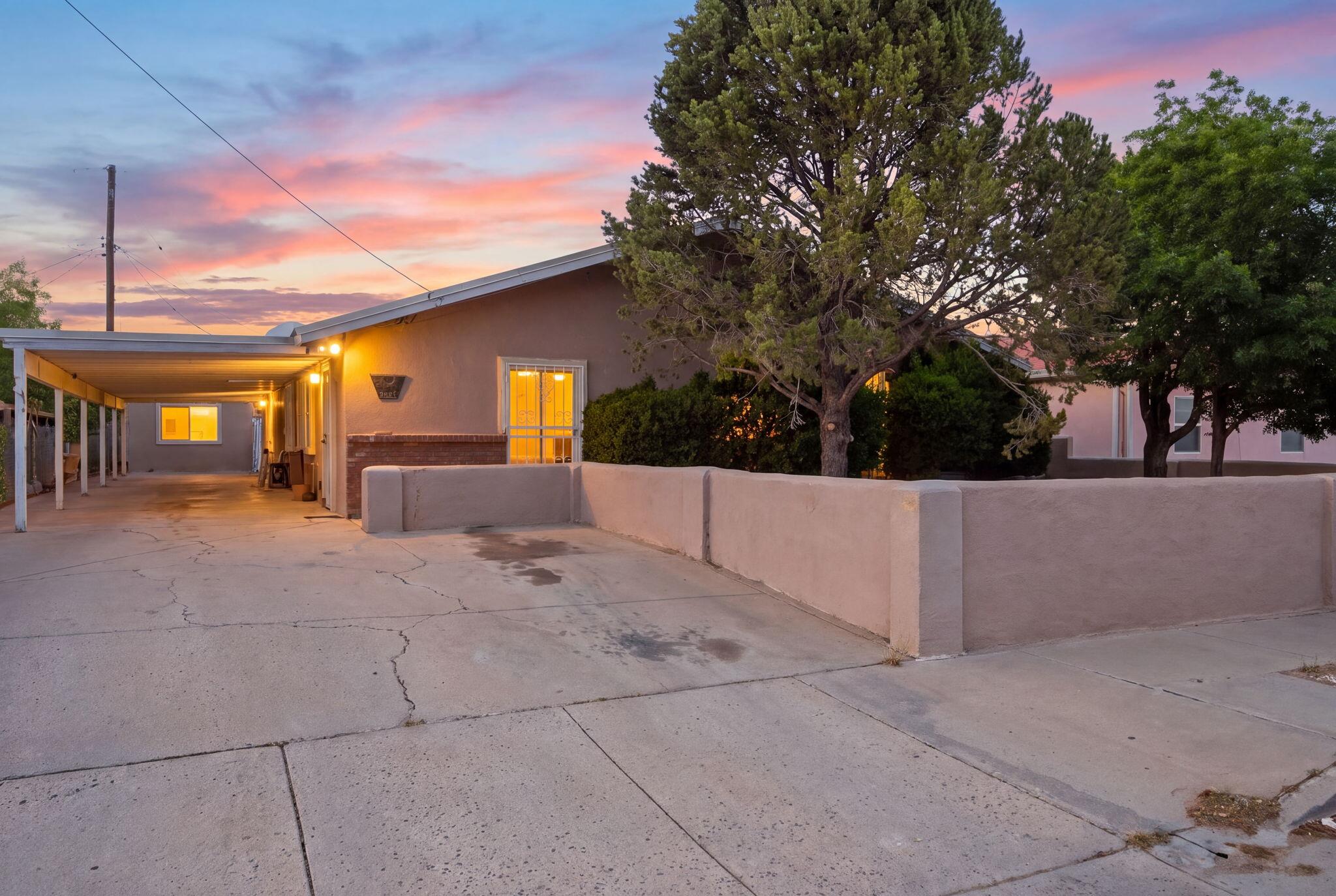 5607 Alta Vista Court SW, Albuquerque, NM 87105