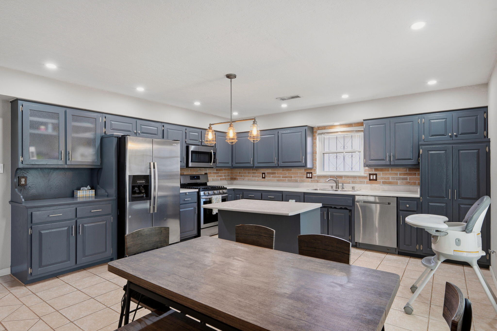 Photo 5 — 5607 Alta Vista Court SW