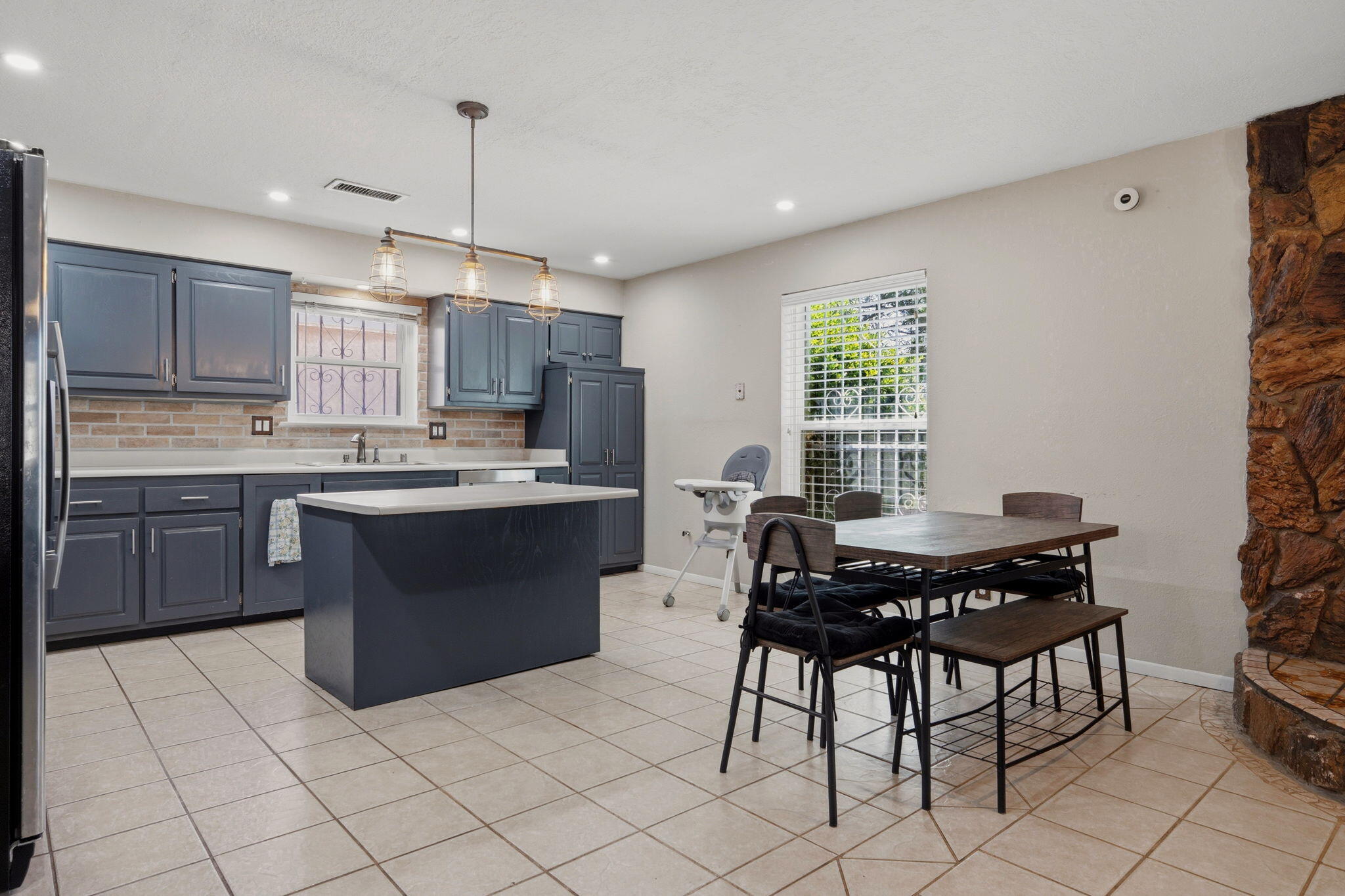 Photo 8 — 5607 Alta Vista Court SW