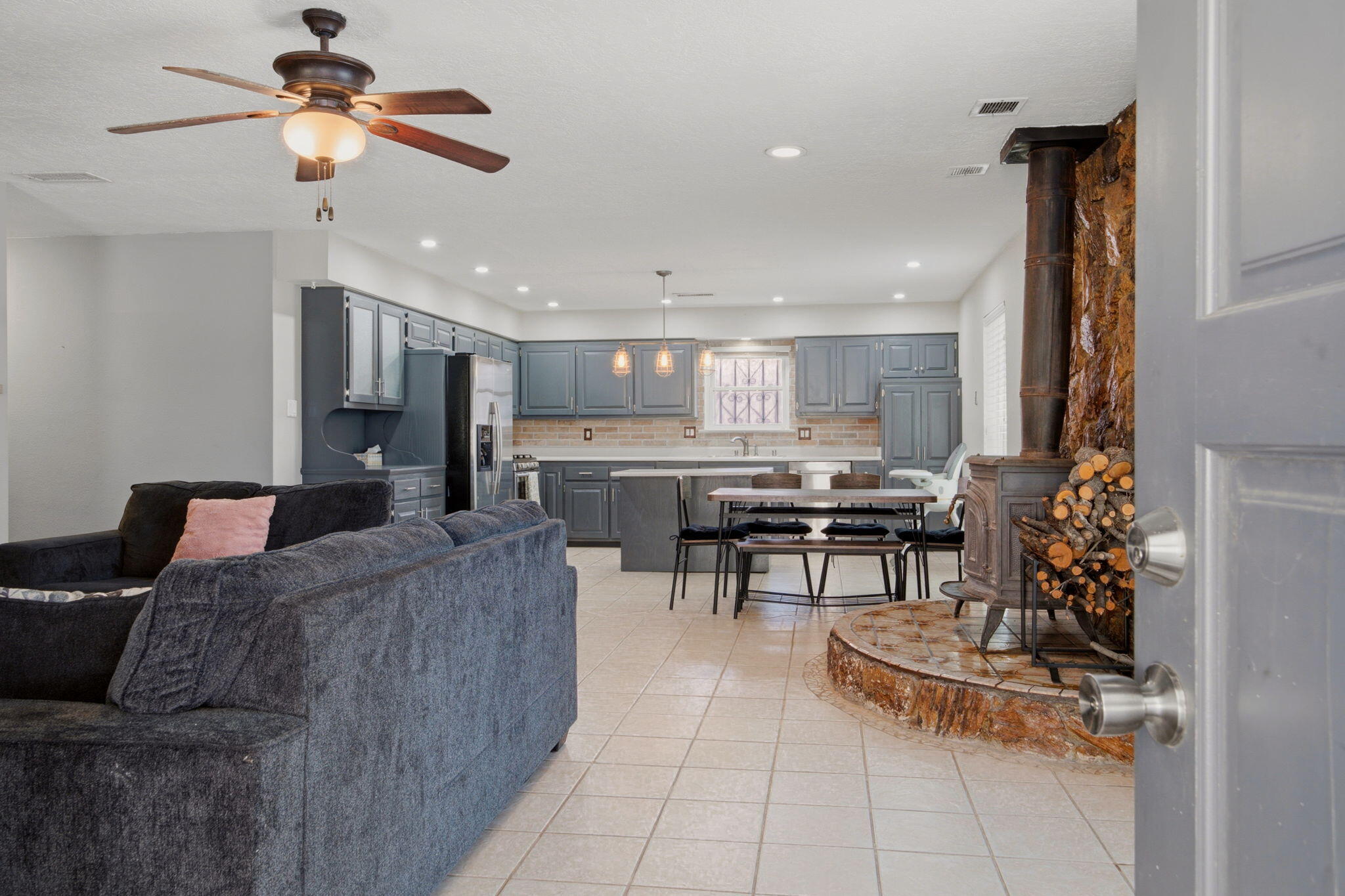 Photo 15 — 5607 Alta Vista Court SW