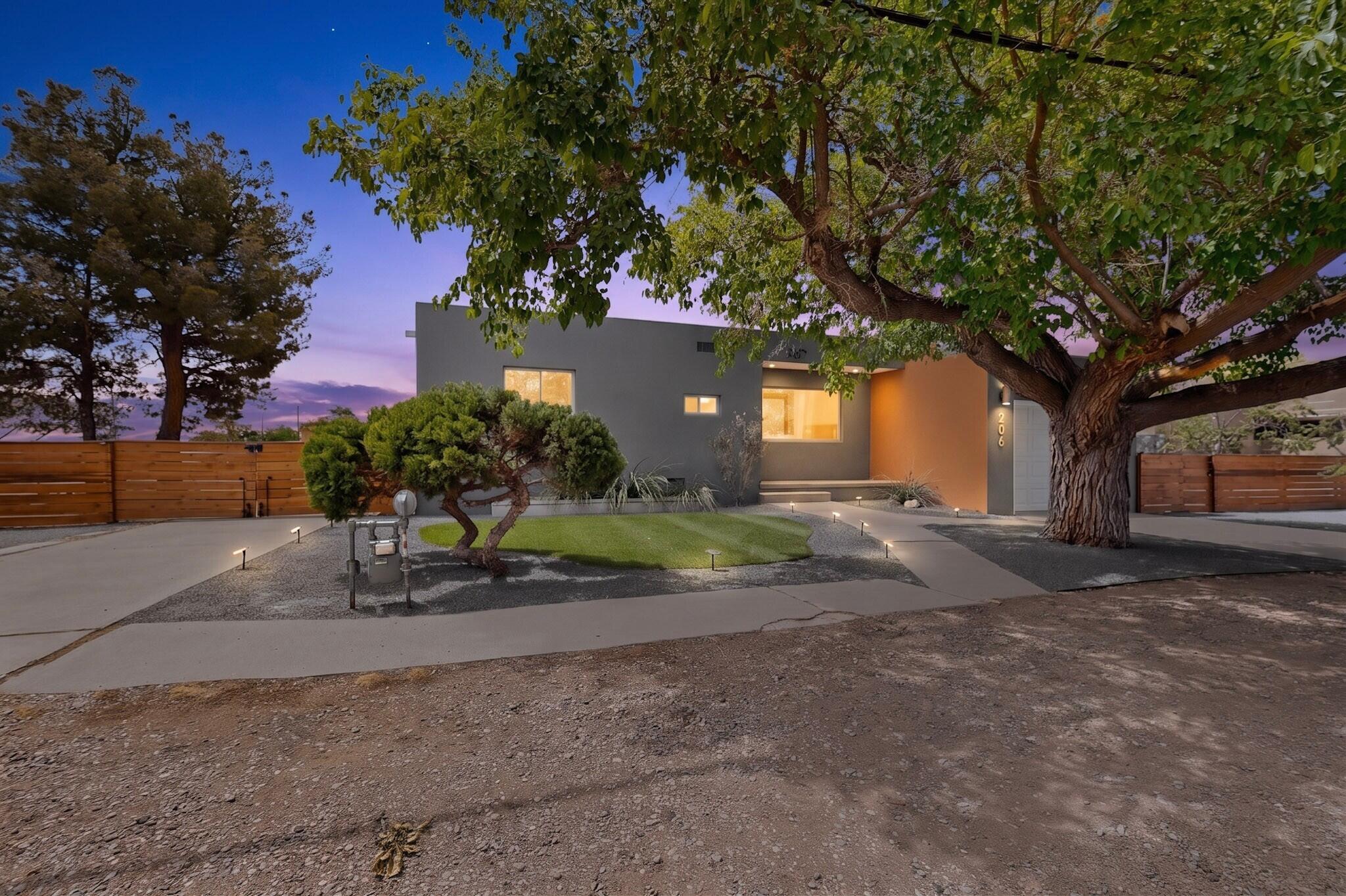 206 Wayne Road NW, Albuquerque, NM 87114