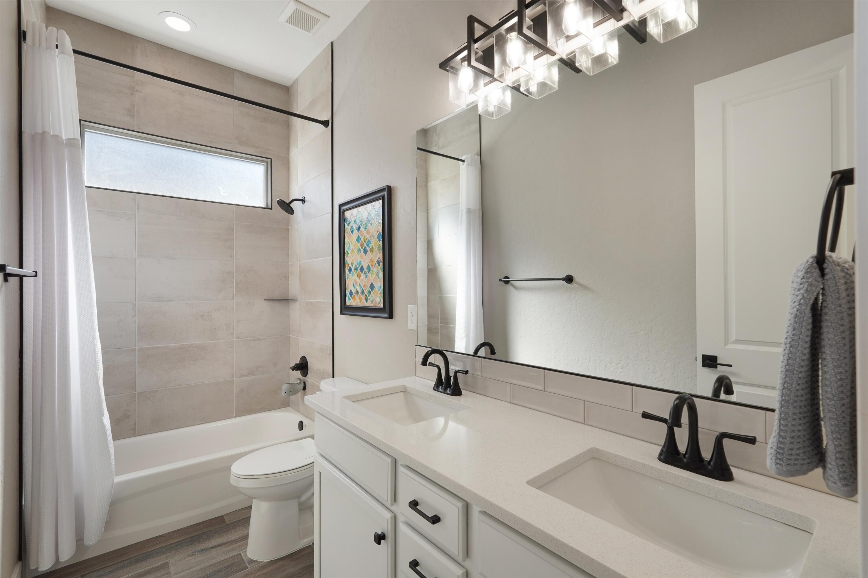 Photo 14 — 3860 Kodiak Road NE