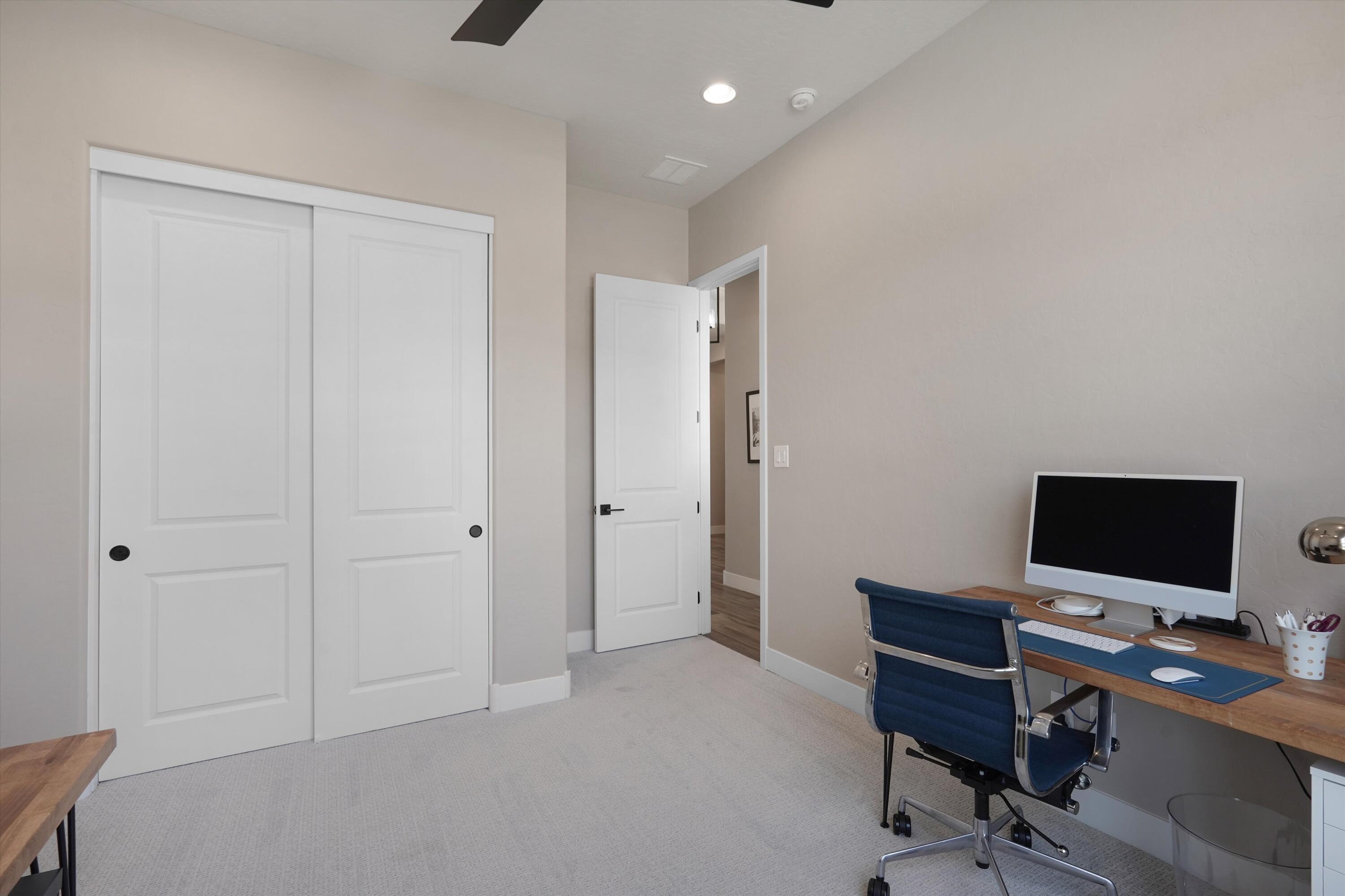 Photo 12 — 3860 Kodiak Road NE