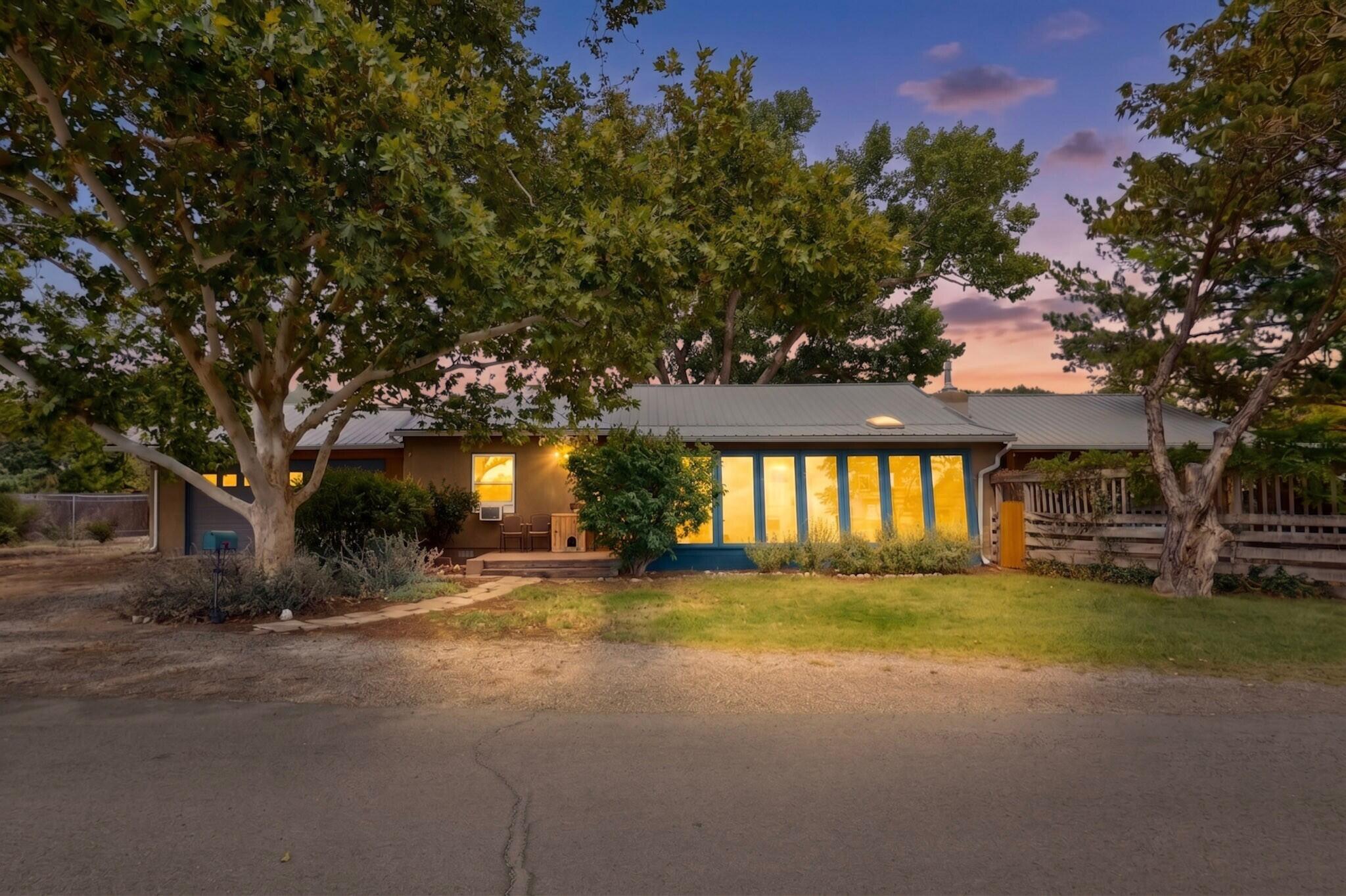 105 Sombrero Loop NE