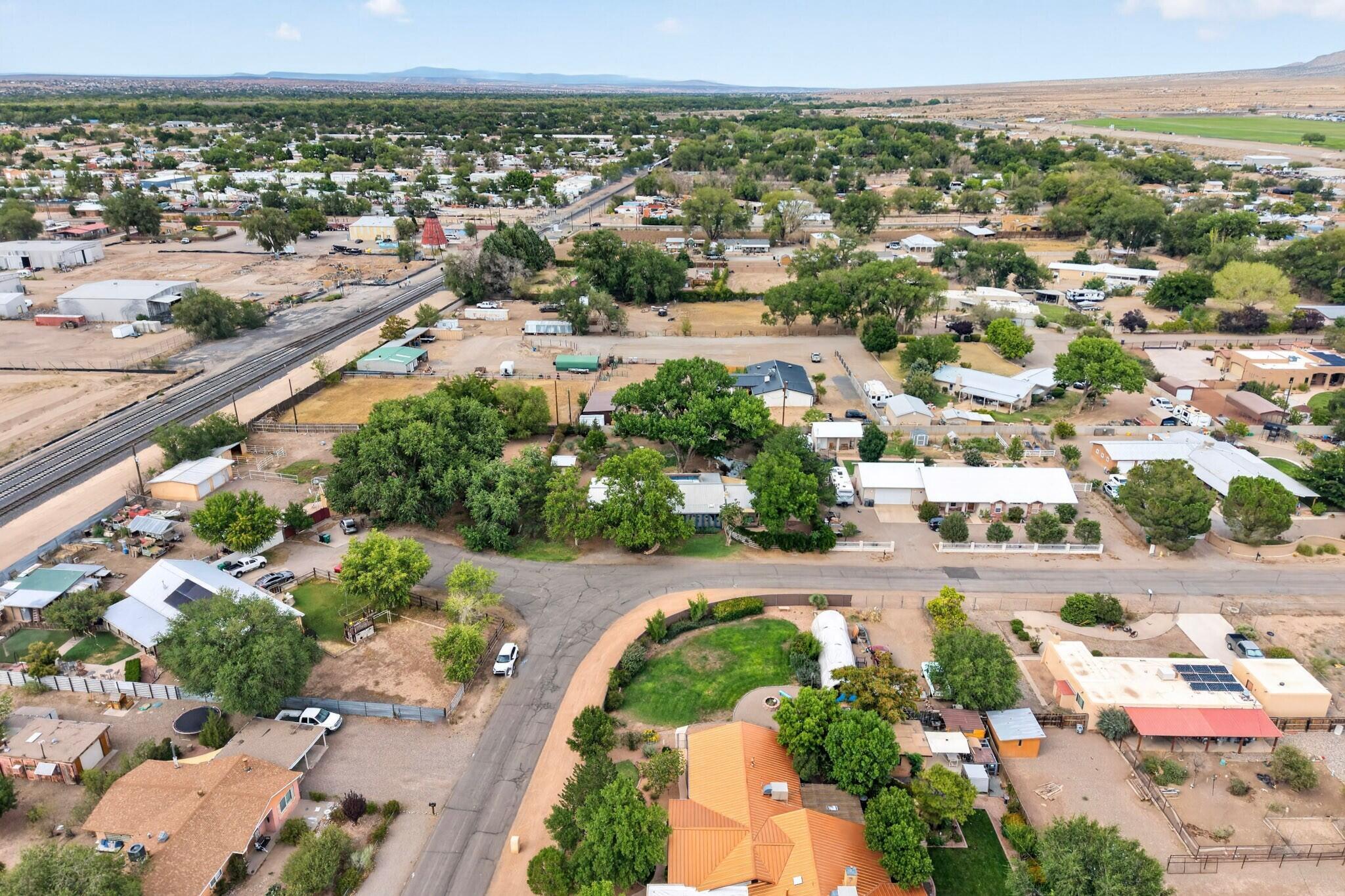 Photo 11 — 105 Sombrero Loop NE