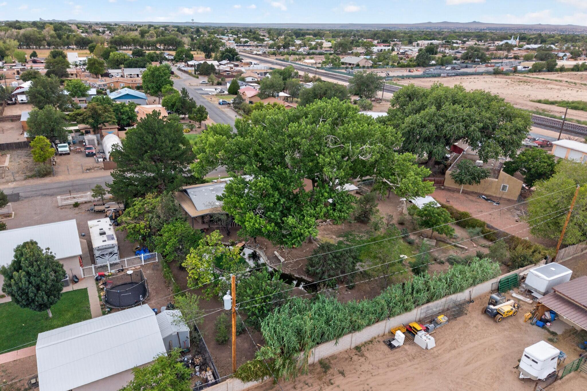 Photo 8 — 105 Sombrero Loop NE