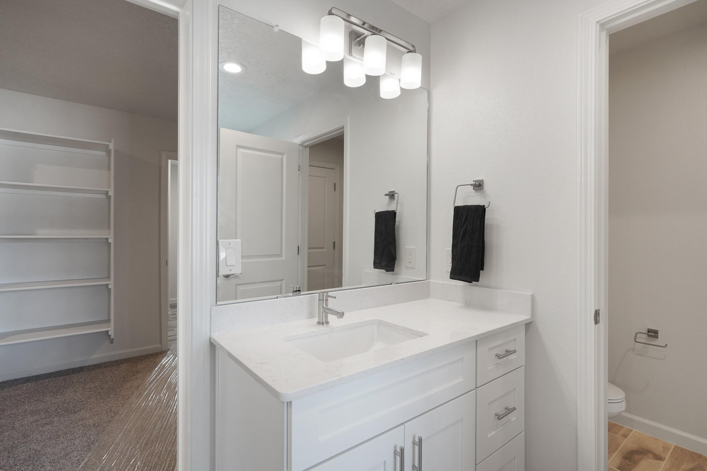 Photo 16 — 4320 Wymont Circle NE