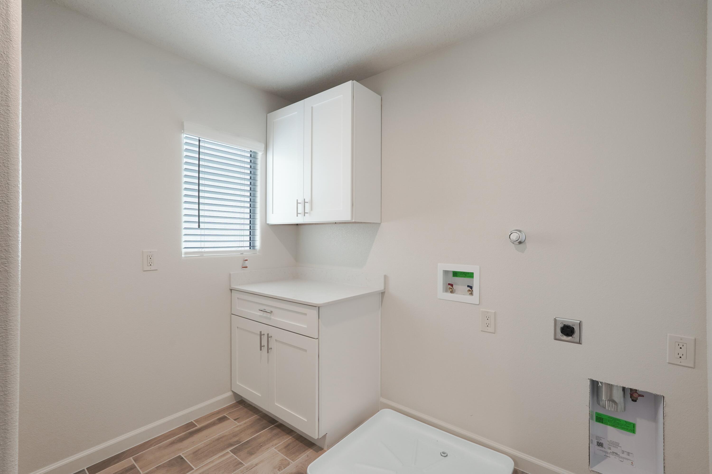 Photo 13 — 4320 Wymont Circle NE