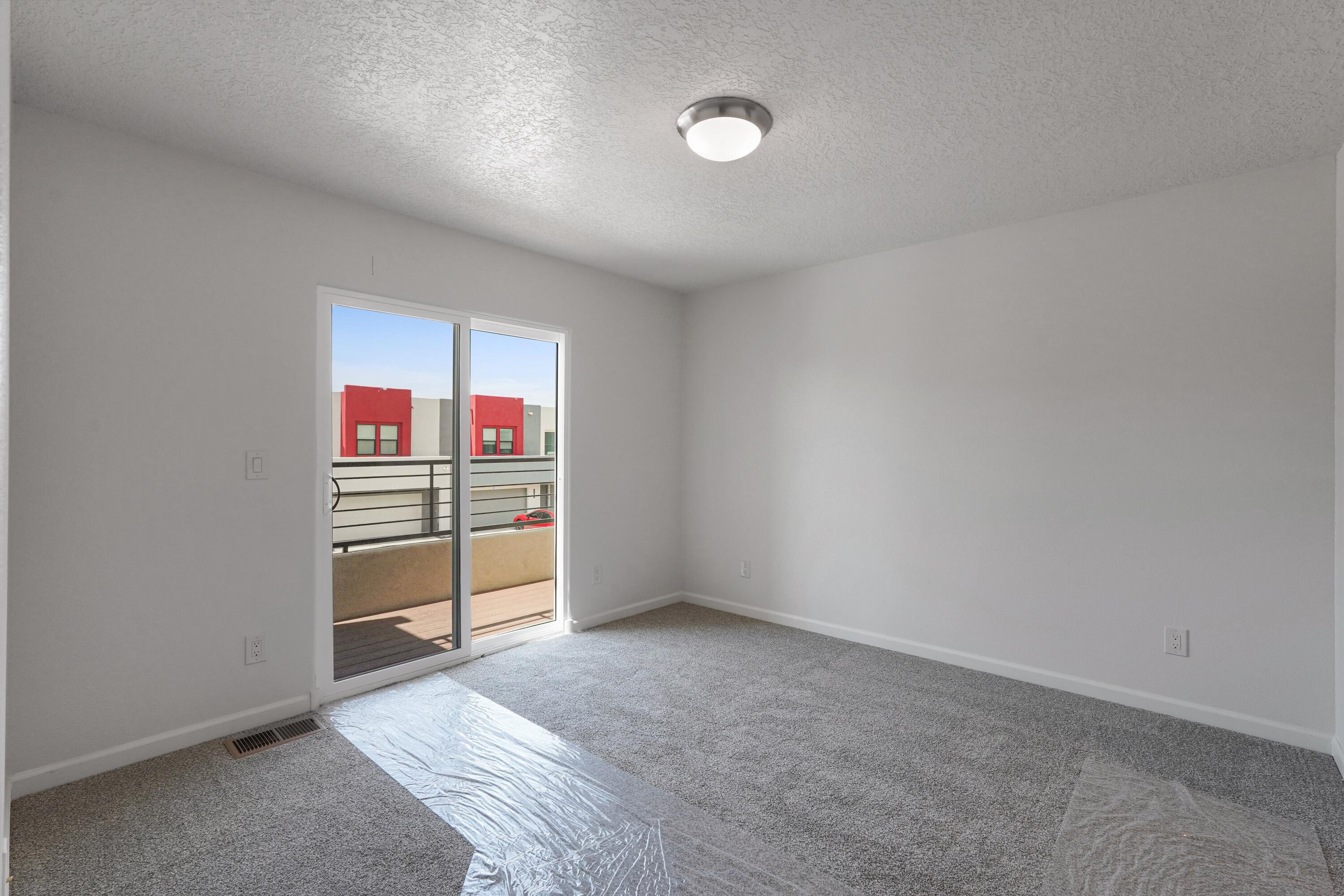 Photo 12 — 4320 Wymont Circle NE