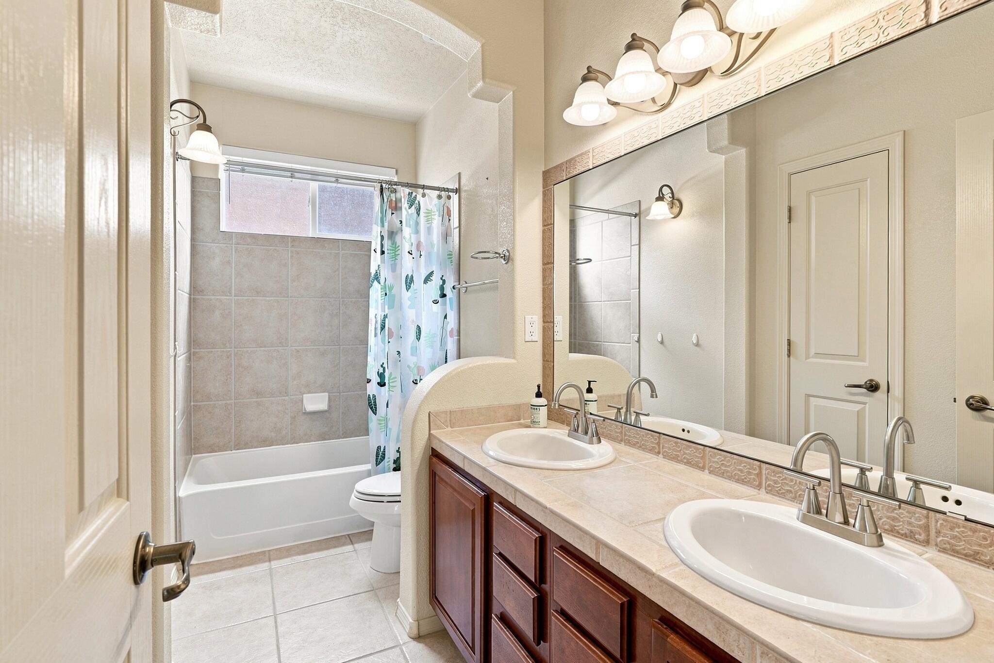 Photo 17 — 13201 Sentinal Court NE