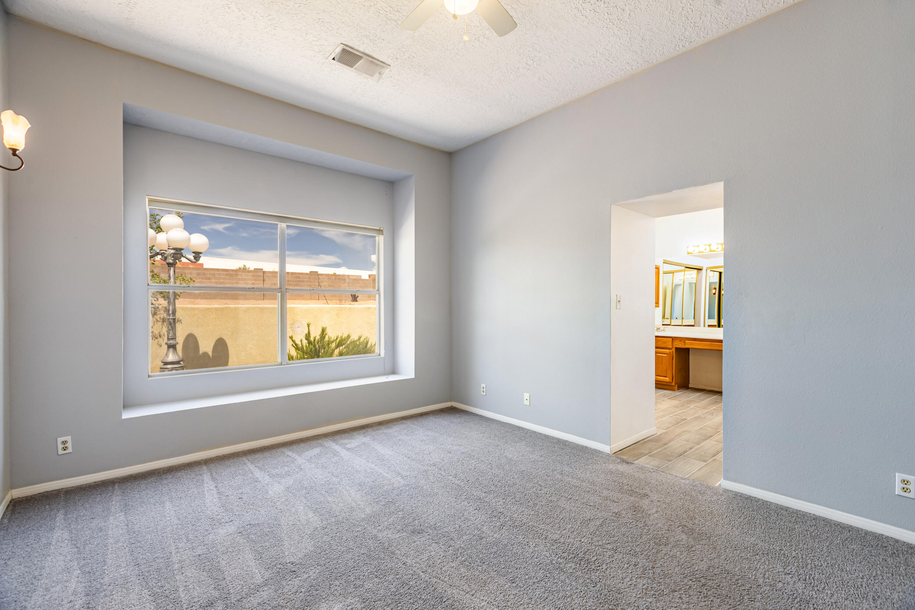 Photo 12 — 2405 Agua Fria Drive NE