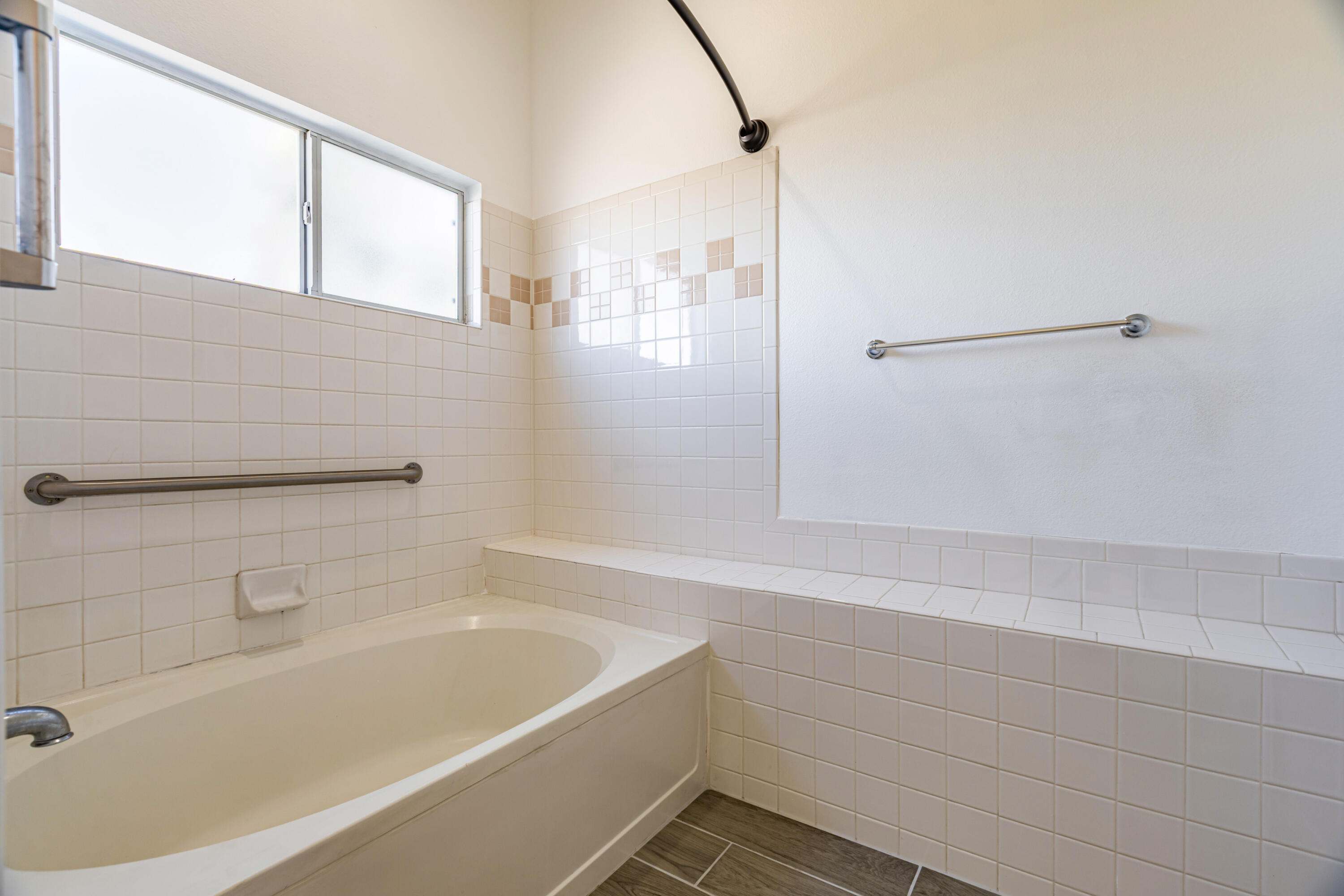 Photo 15 — 2405 Agua Fria Drive NE