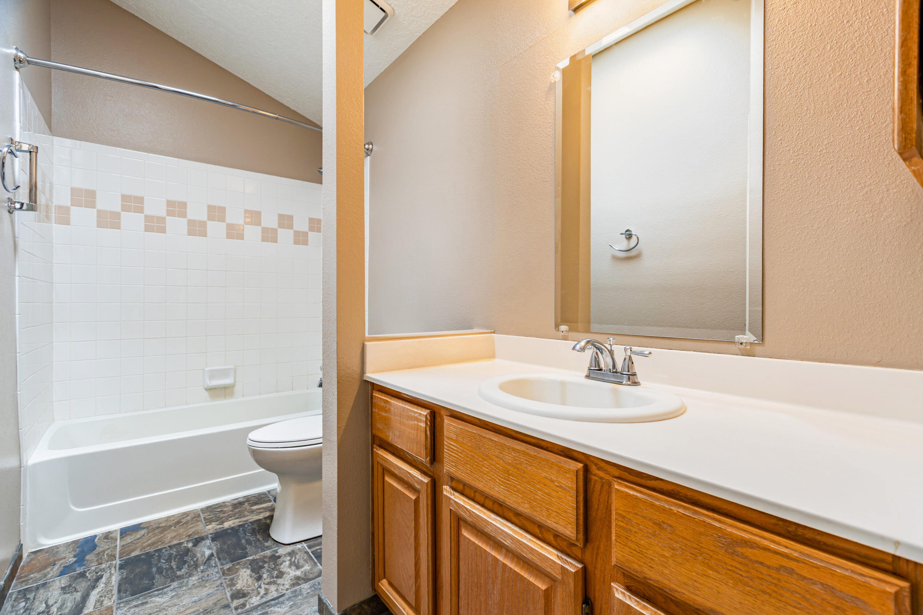 Photo 3 — 2405 Agua Fria Drive NE