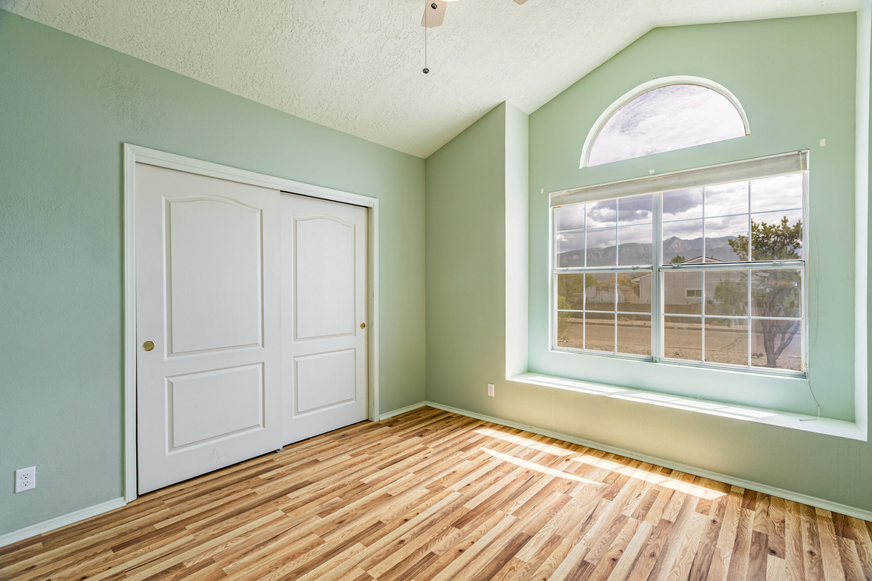 Photo 4 — 2405 Agua Fria Drive NE