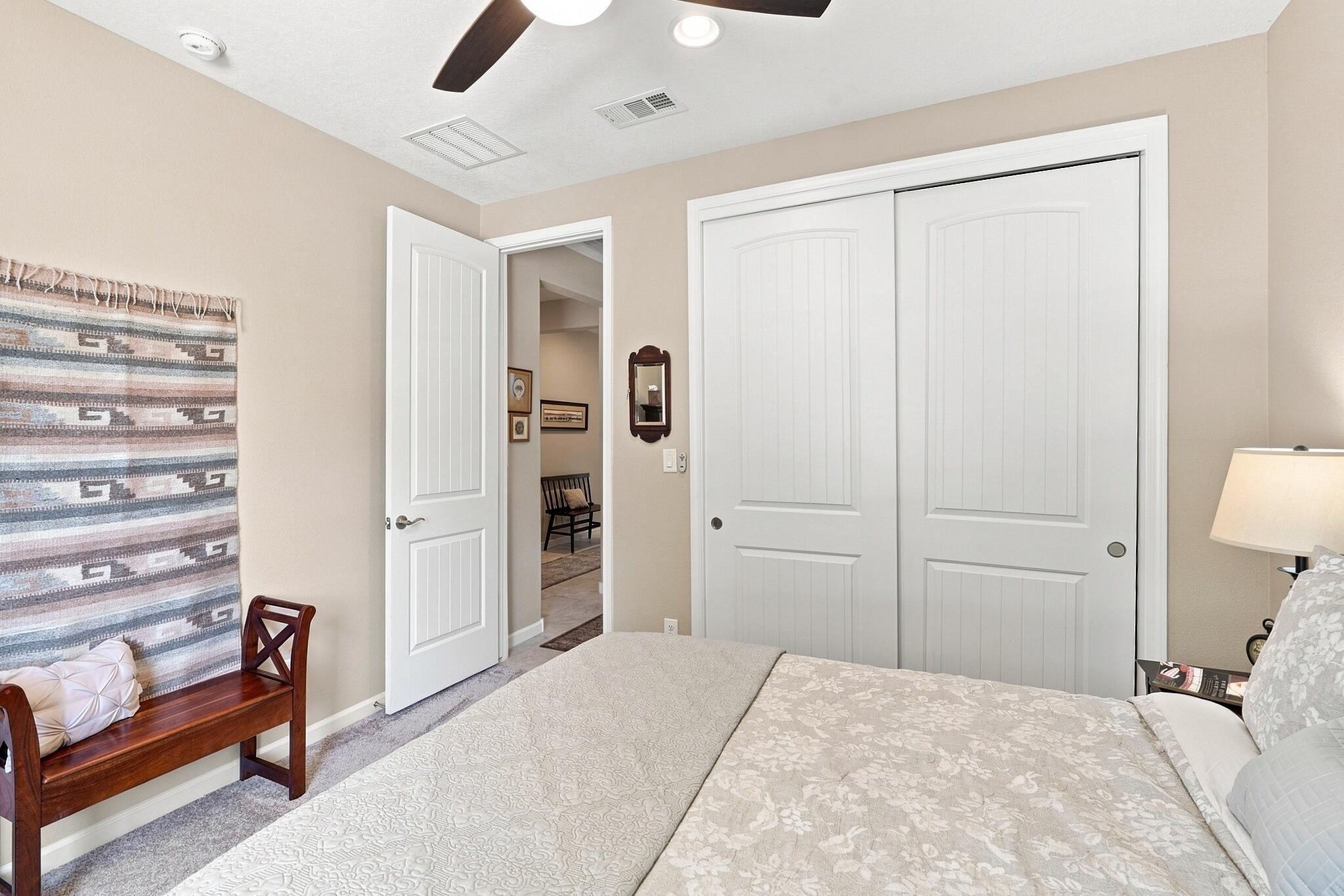 Photo 18 — 6112 Motherwell Drive SE