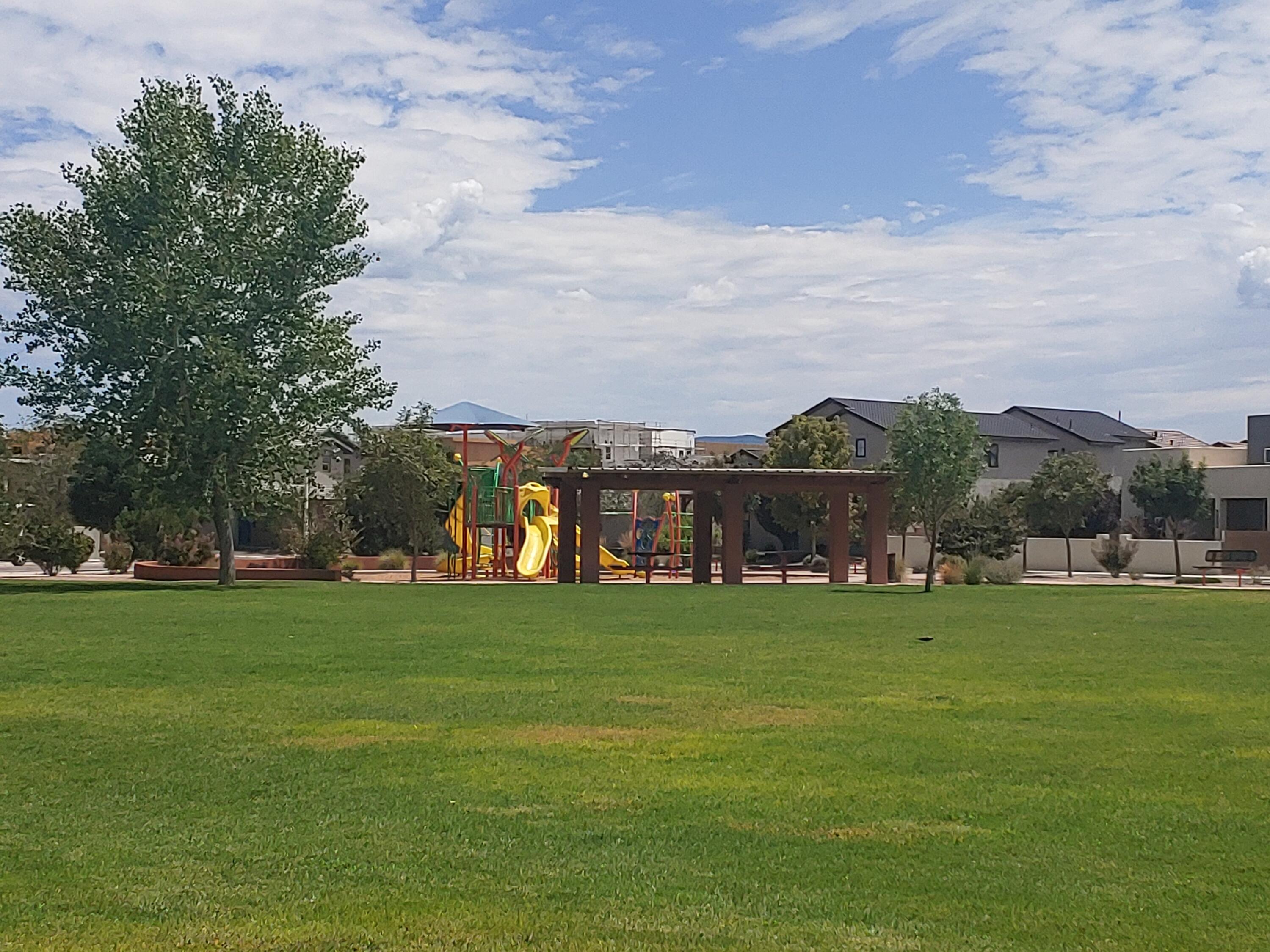 Photo 7 — 6112 Motherwell Drive SE