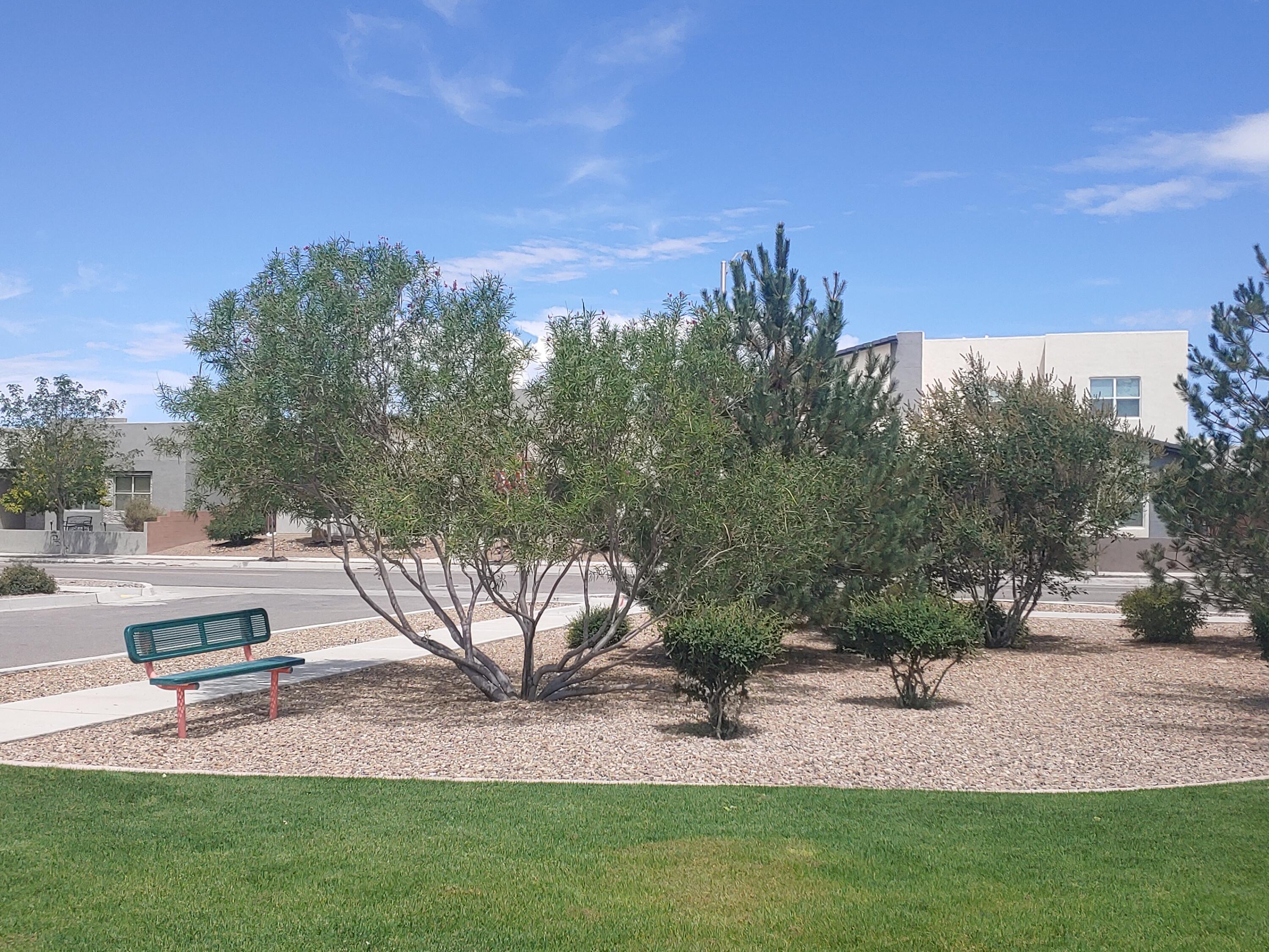 Photo 9 — 6112 Motherwell Drive SE